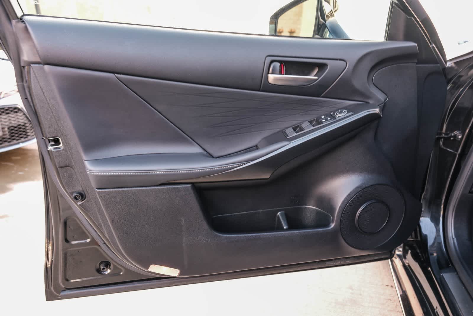 Thumbnail: 2024 Lexus IS - 22