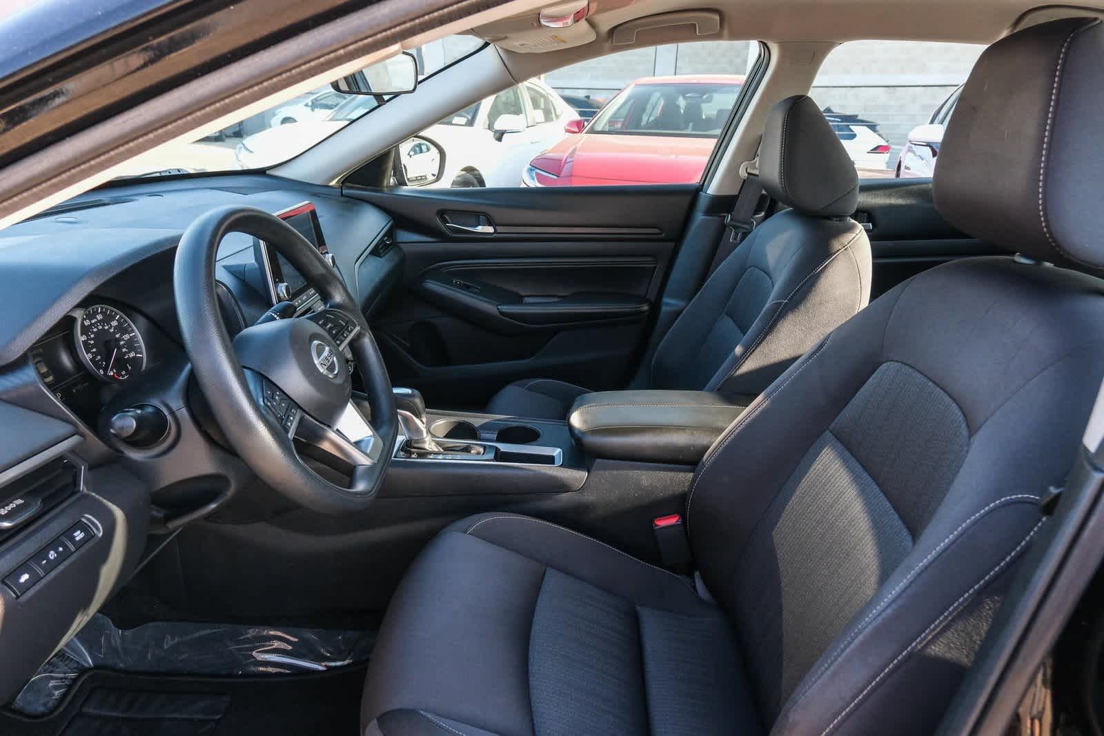 Thumbnail: 2020 Nissan Altima - 16