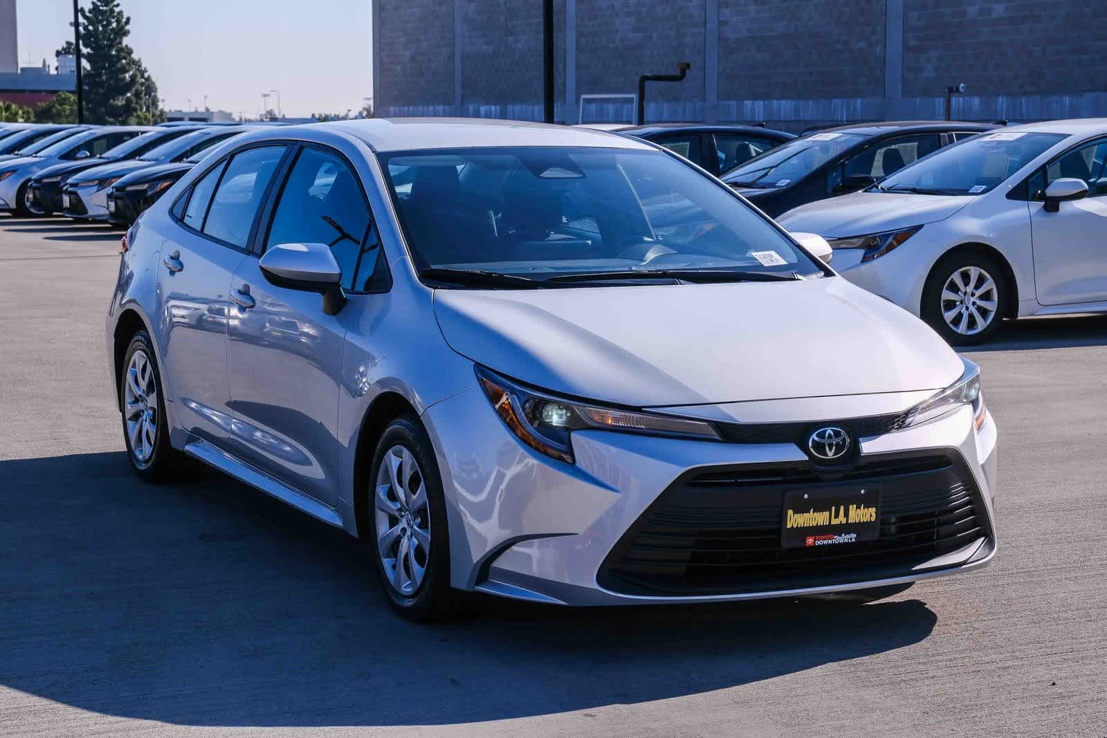 Thumbnail: 2023 Toyota Corolla - 3