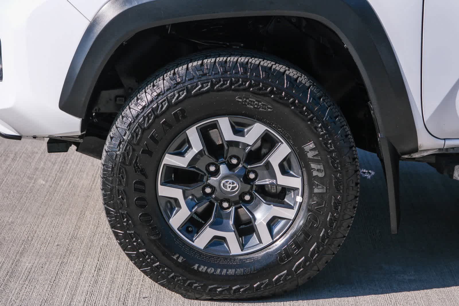 Thumbnail: 2023 Toyota Tacoma - 10