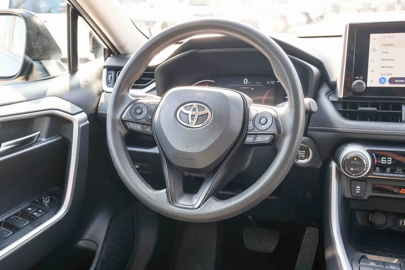 Thumbnail: 2024 Toyota RAV4 - 17