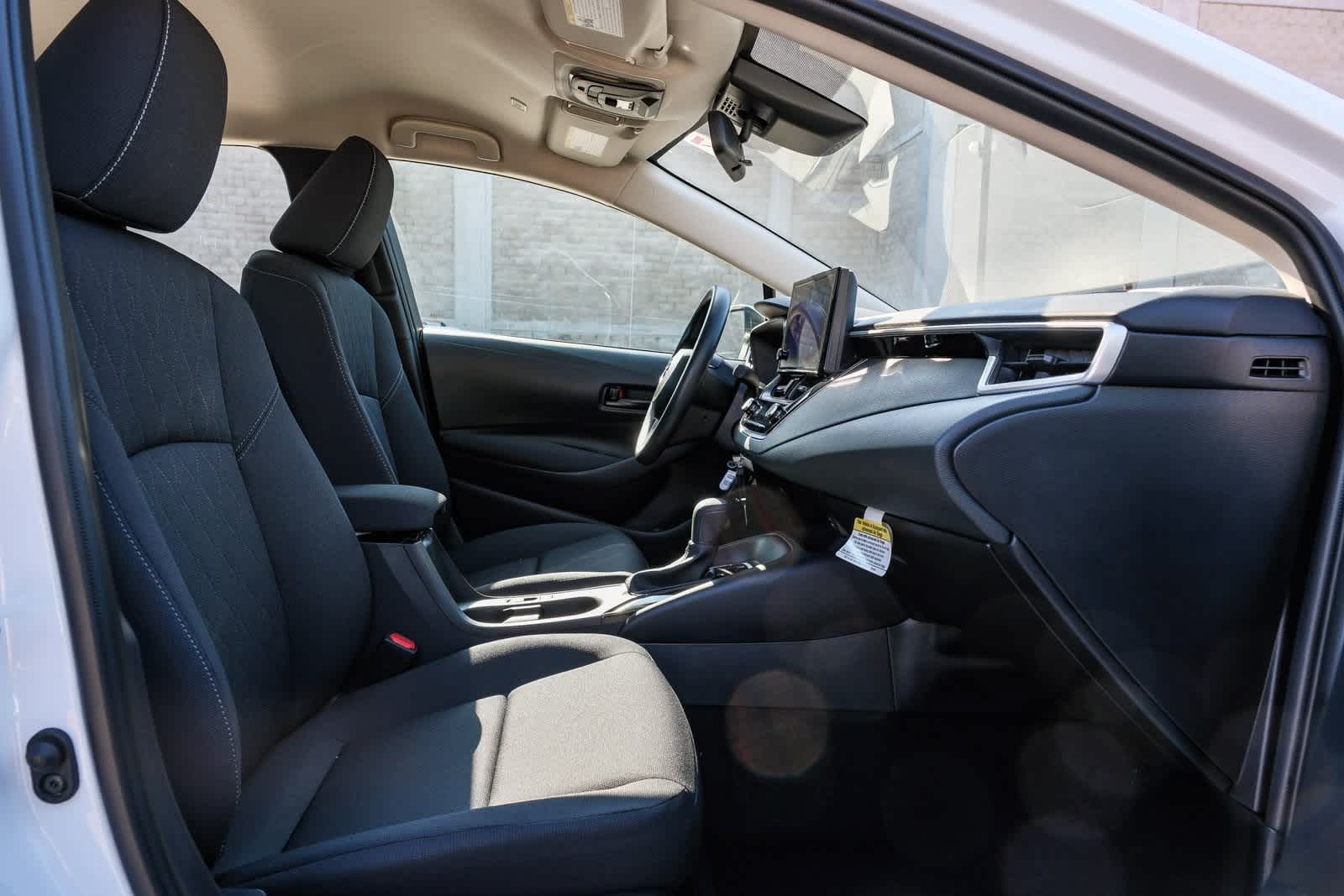 Thumbnail: 2025 Toyota Corolla - 18