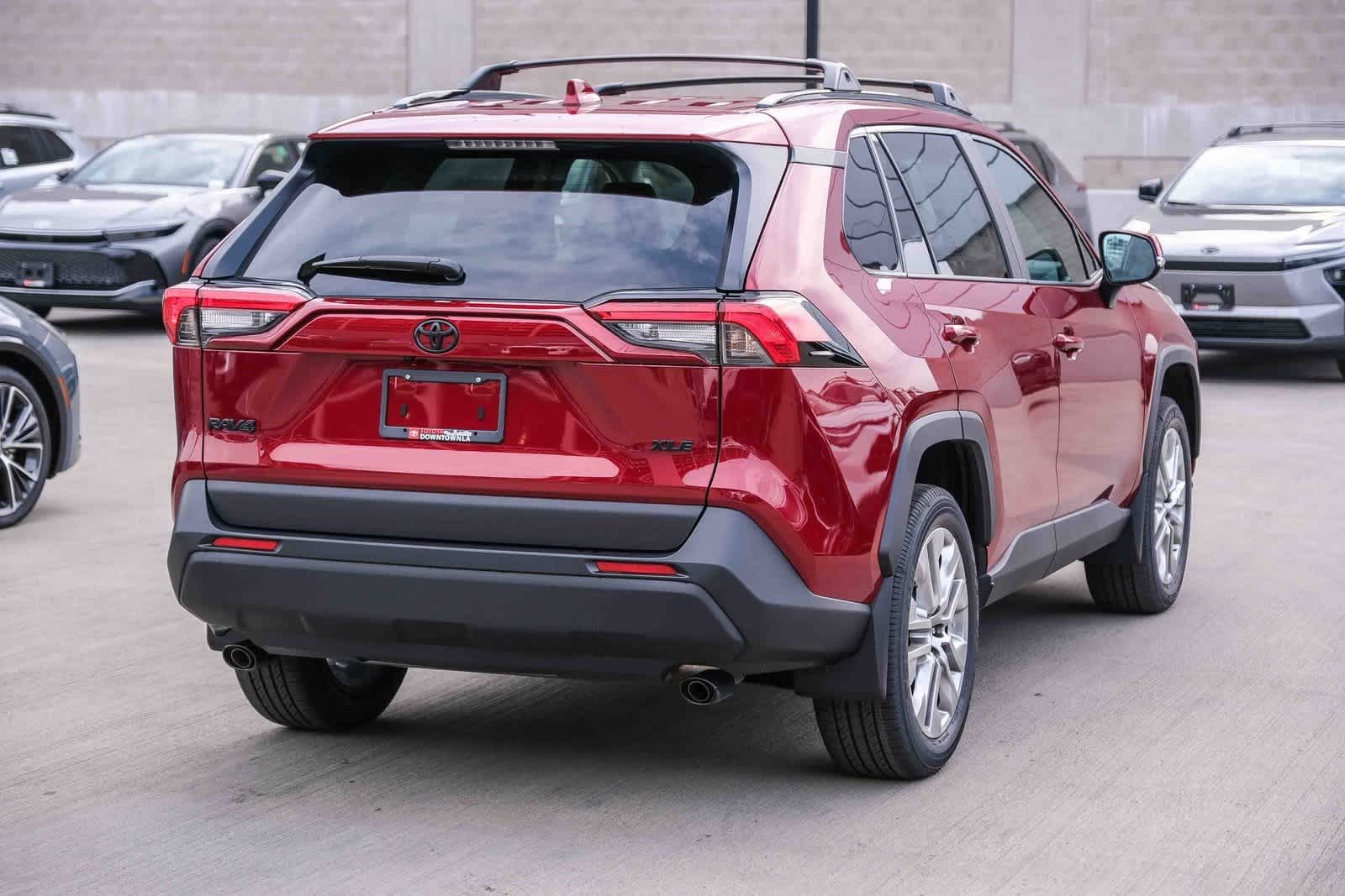 Thumbnail: 2025 Toyota RAV4 - 4