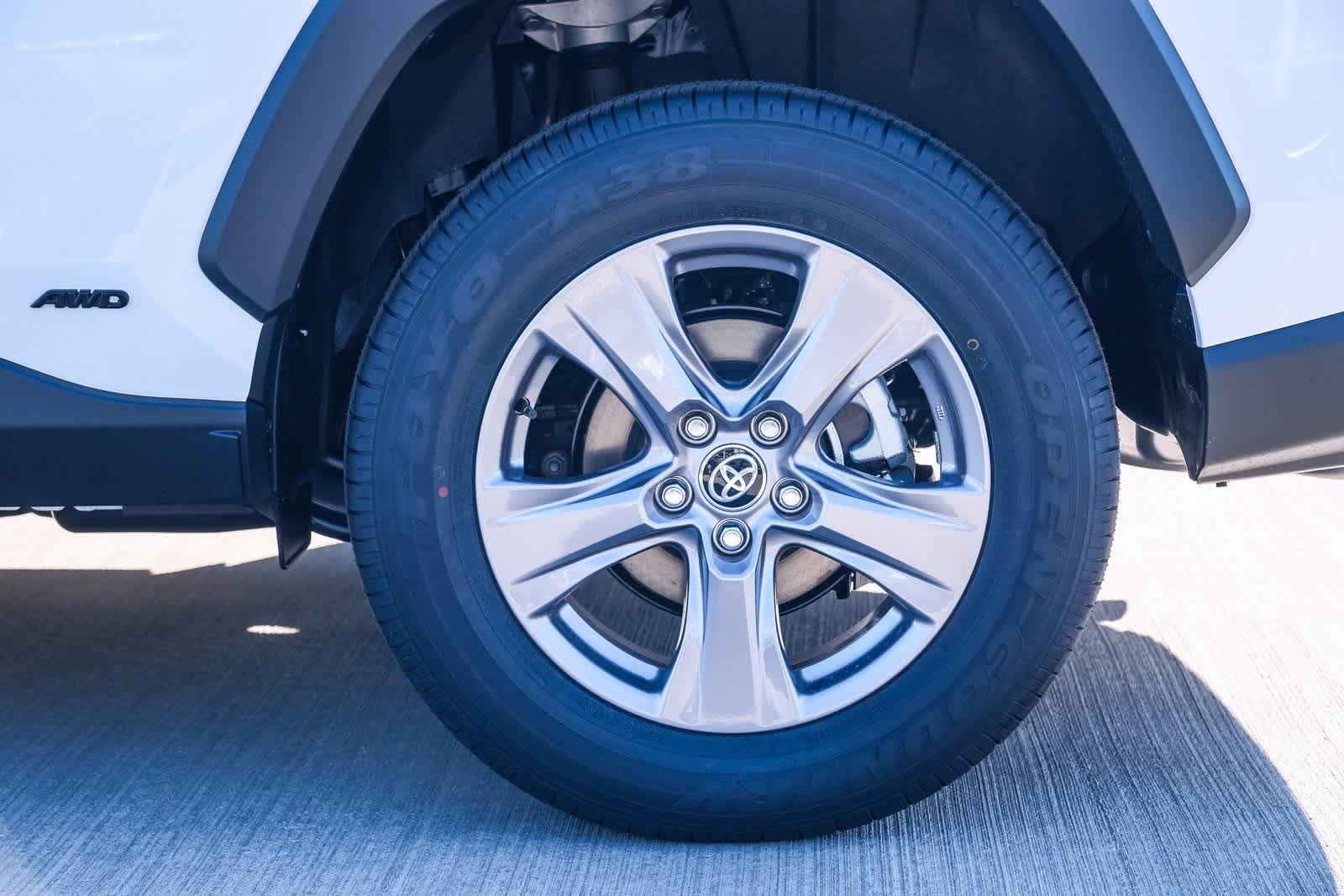 Thumbnail: 2025 Toyota RAV4 - 9