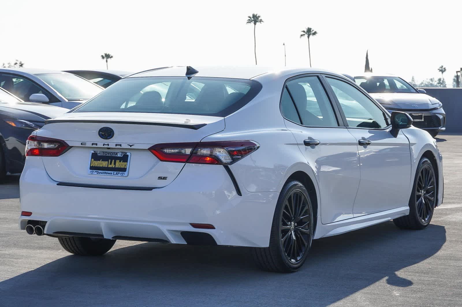 2022 Toyota Camry SE 4