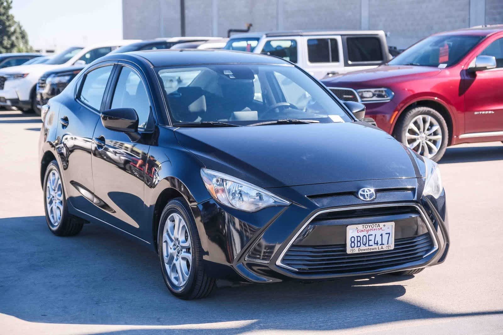 Thumbnail: 2018 Toyota Yaris iA - 3