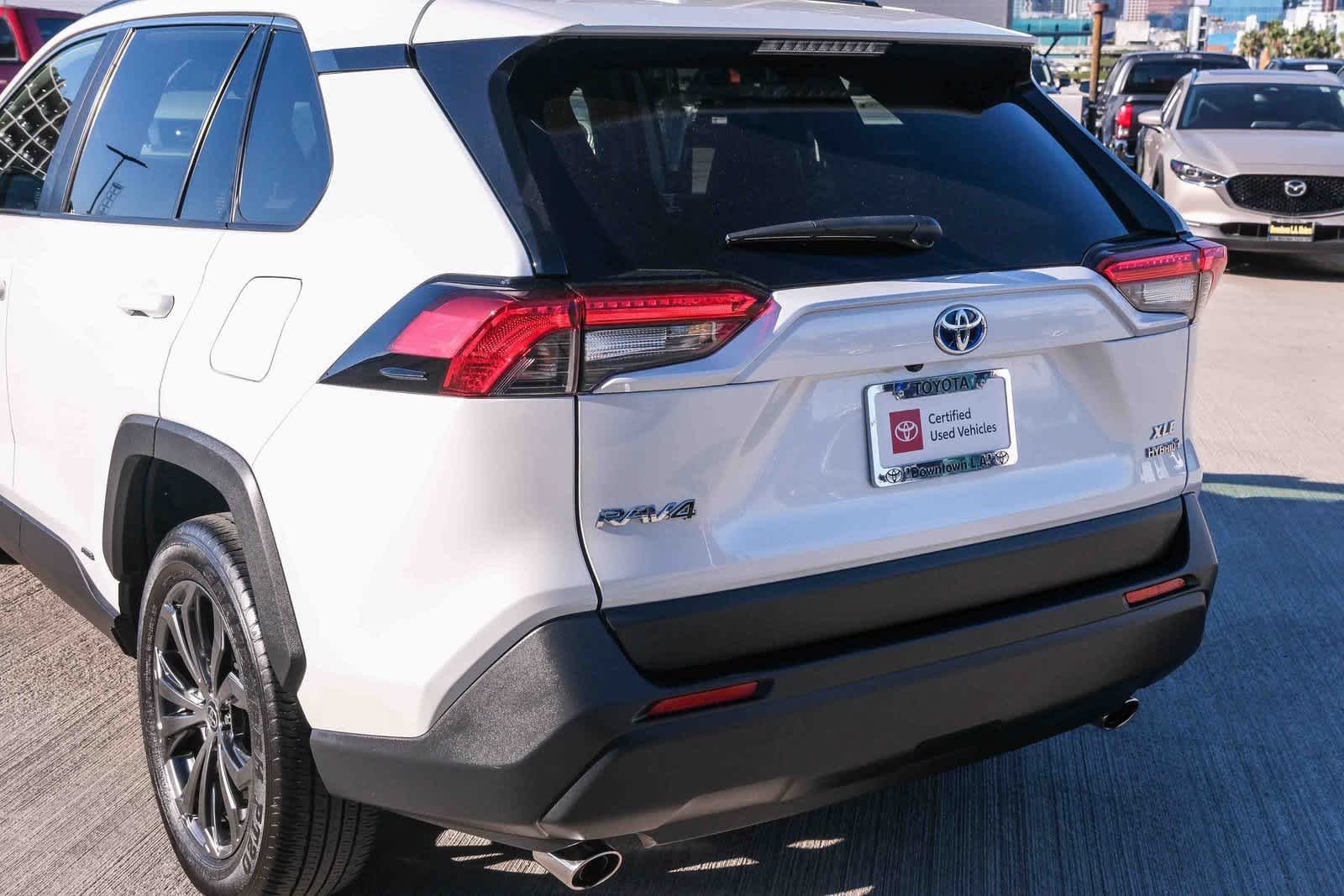 Thumbnail: 2023 Toyota RAV4 - 8