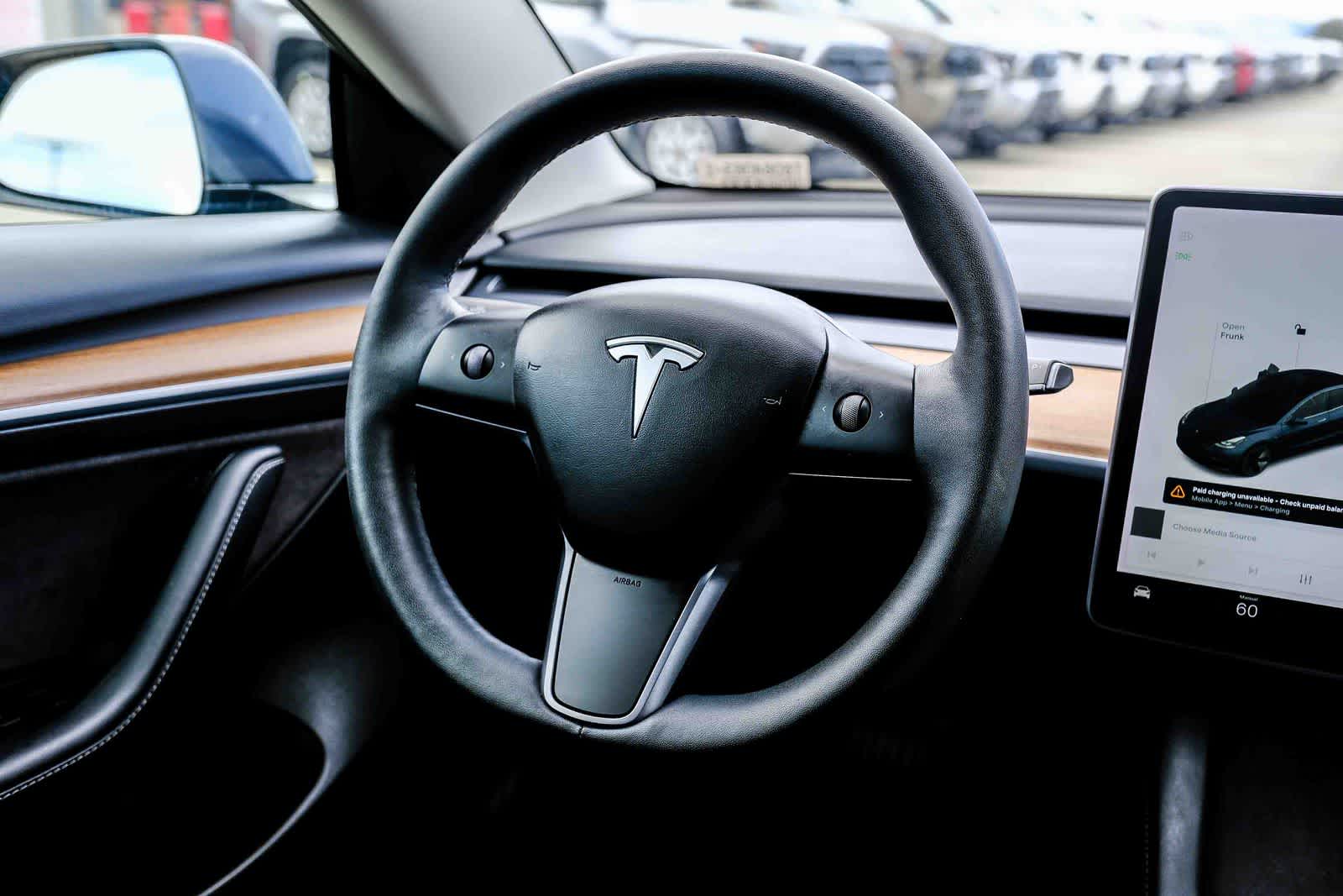 Thumbnail: 2021 Tesla Model 3 - 15