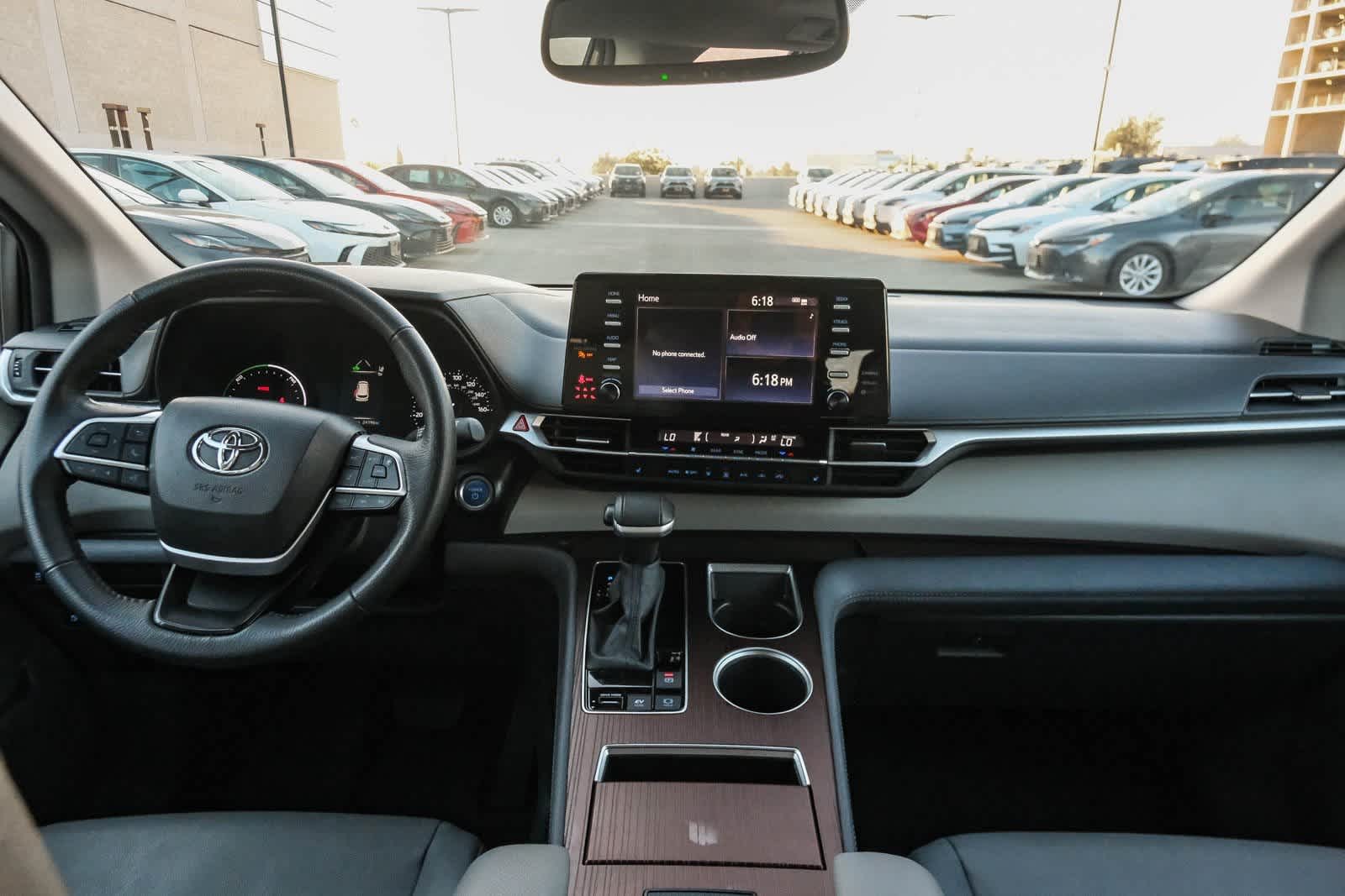 Thumbnail: 2024 Toyota Sienna - 13