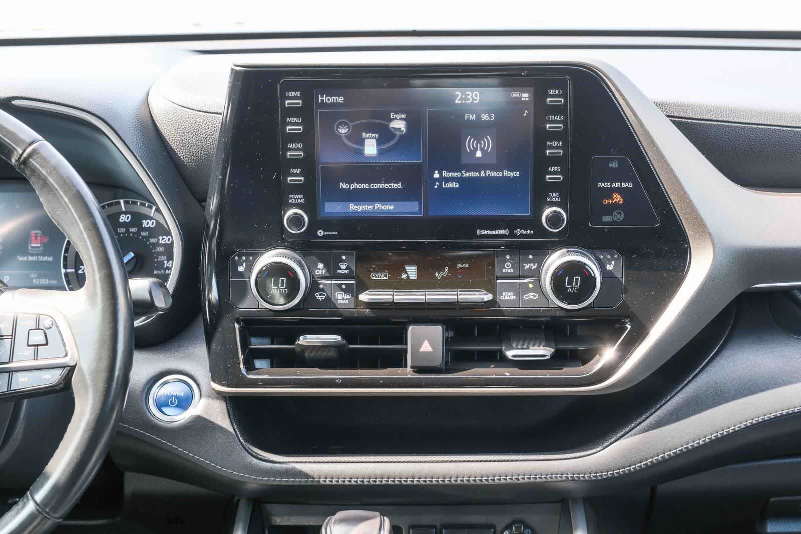 Thumbnail: 2021 Toyota Highlander - 14