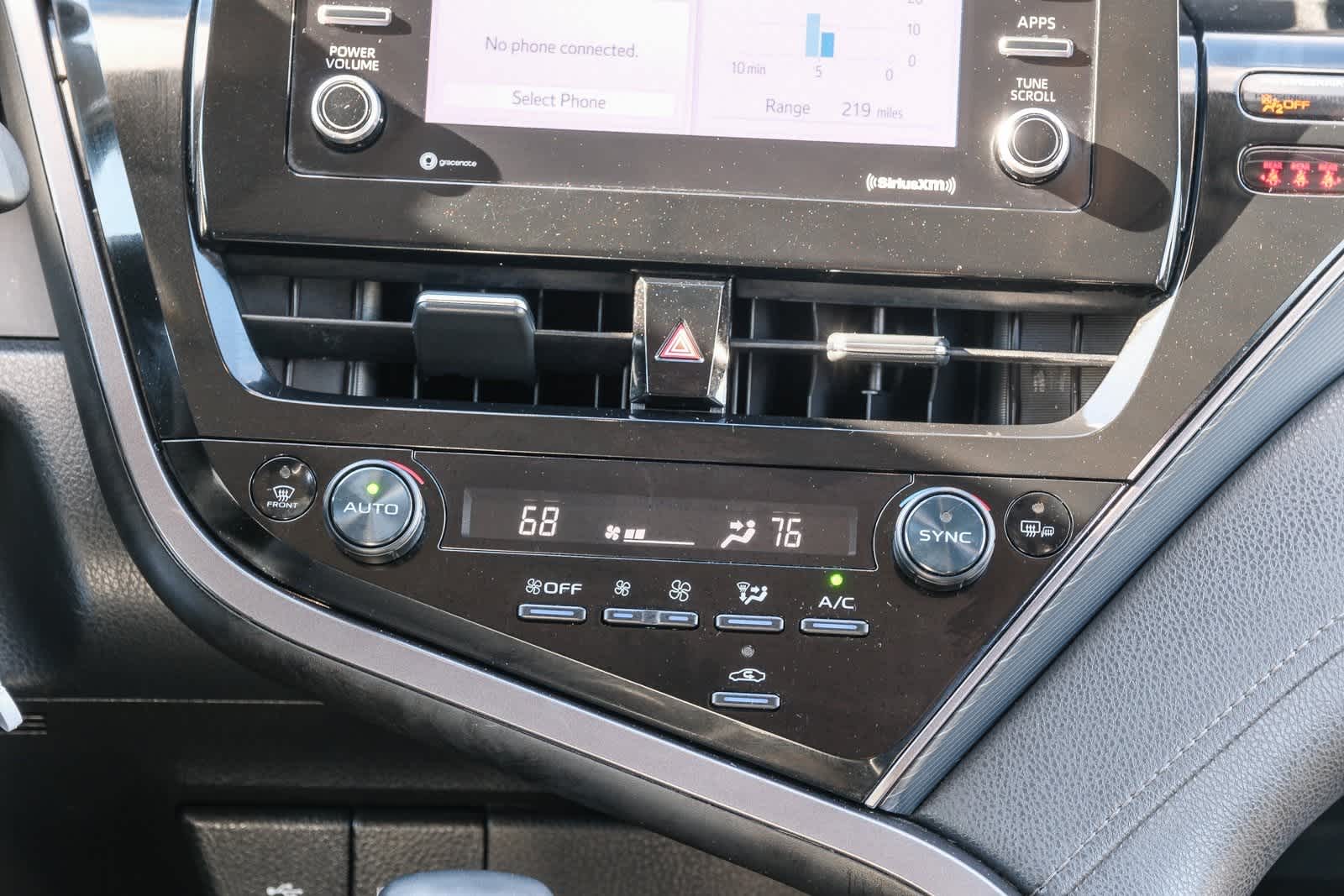 Thumbnail: 2022 Toyota Camry - 16