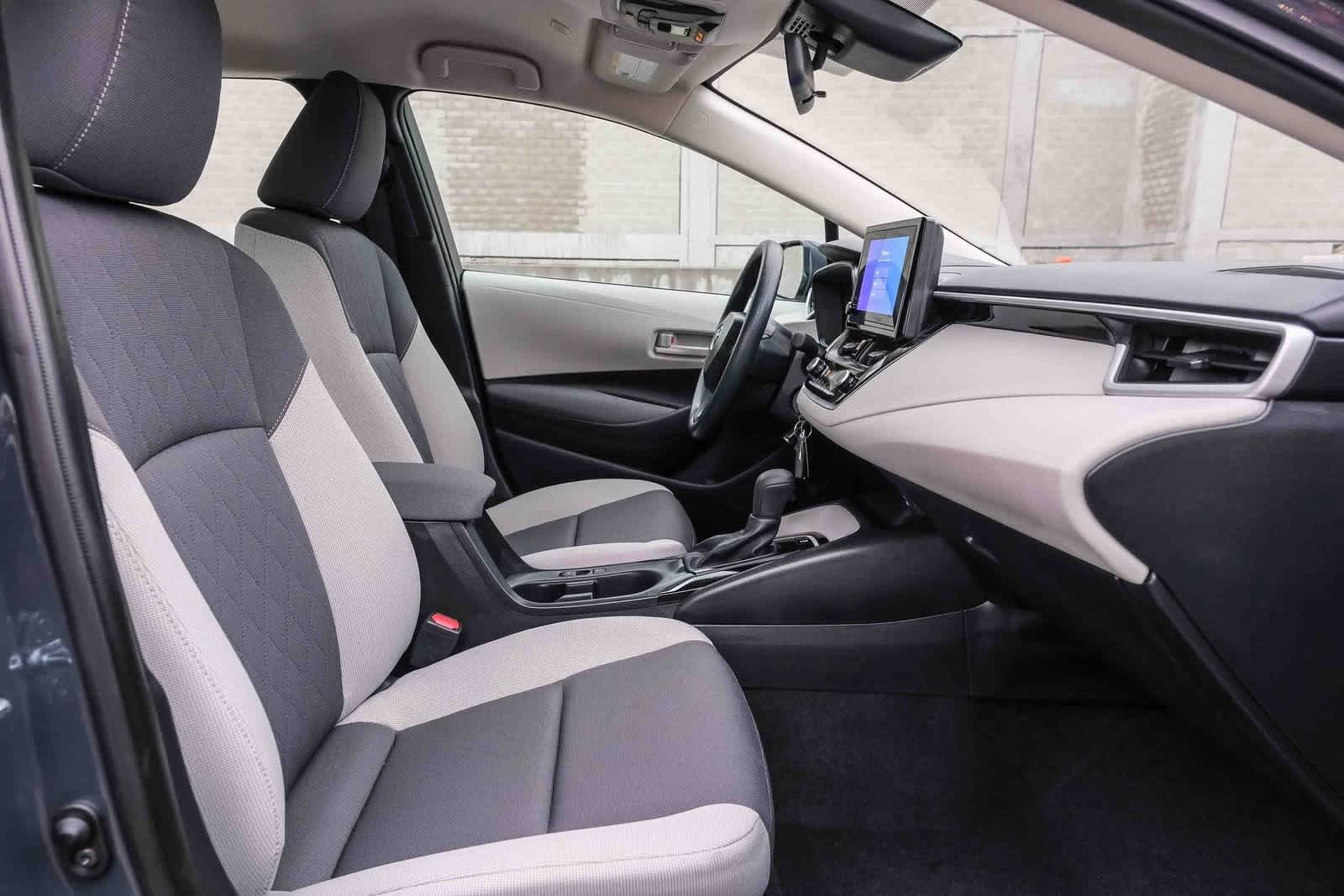 Thumbnail: 2025 Toyota Corolla - 18