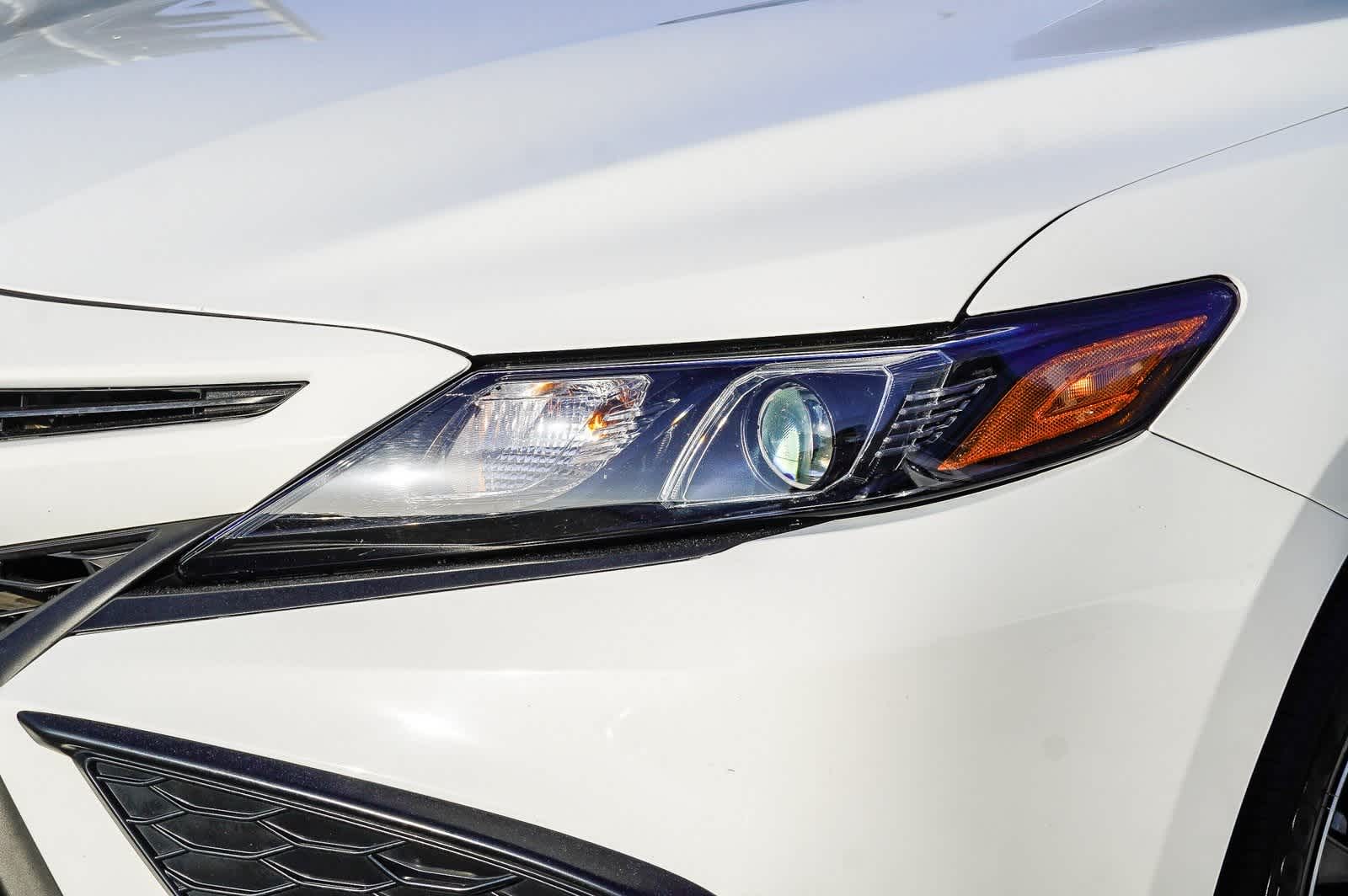 Thumbnail: 2023 Toyota Camry - 11
