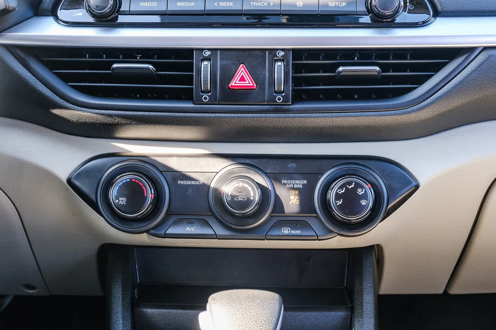 Thumbnail: 2023 Kia Forte - 16