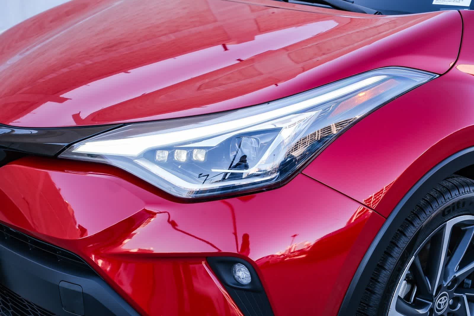 Thumbnail: 2022 Toyota C-HR - 11