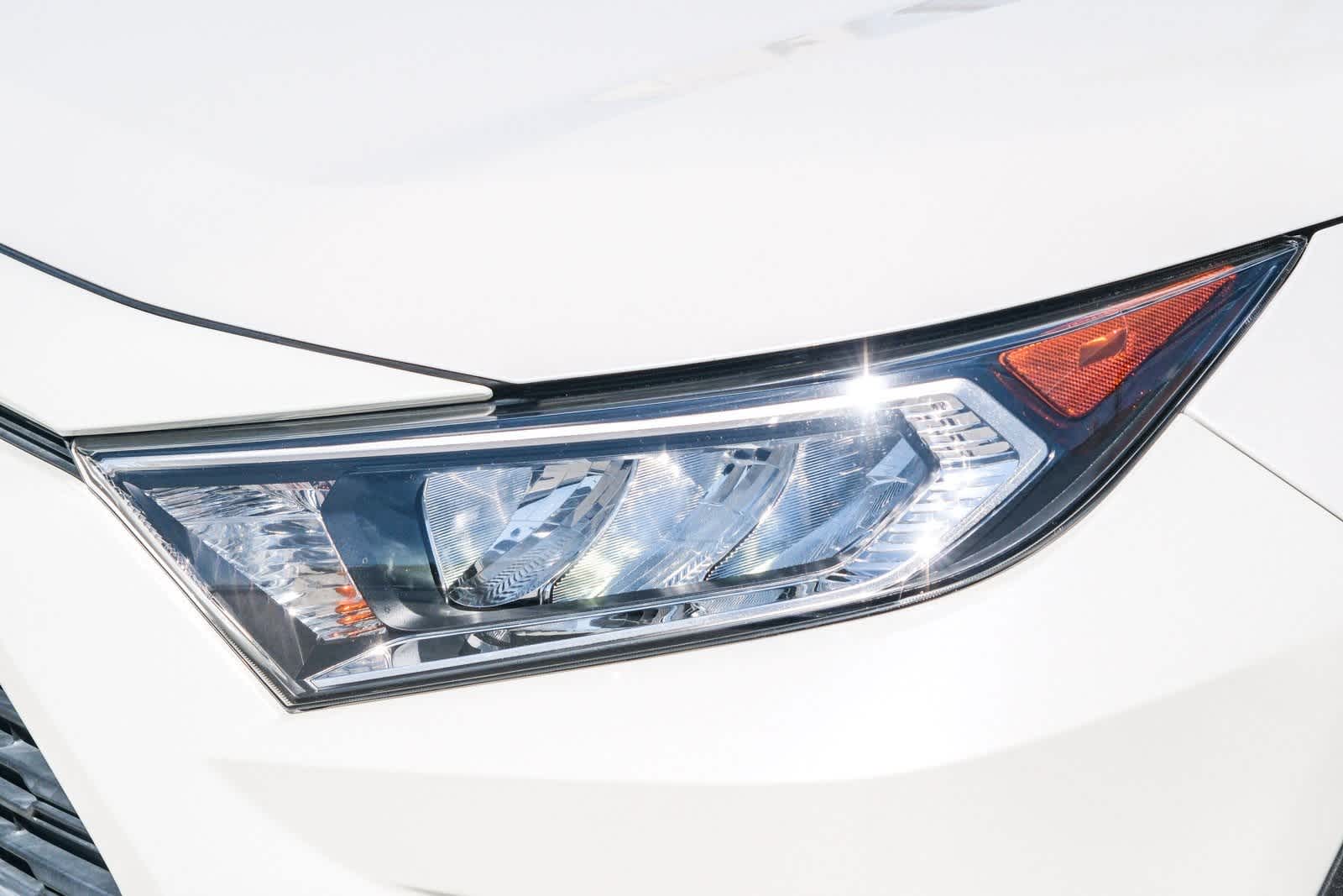 Thumbnail: 2021 Toyota RAV4 - 11