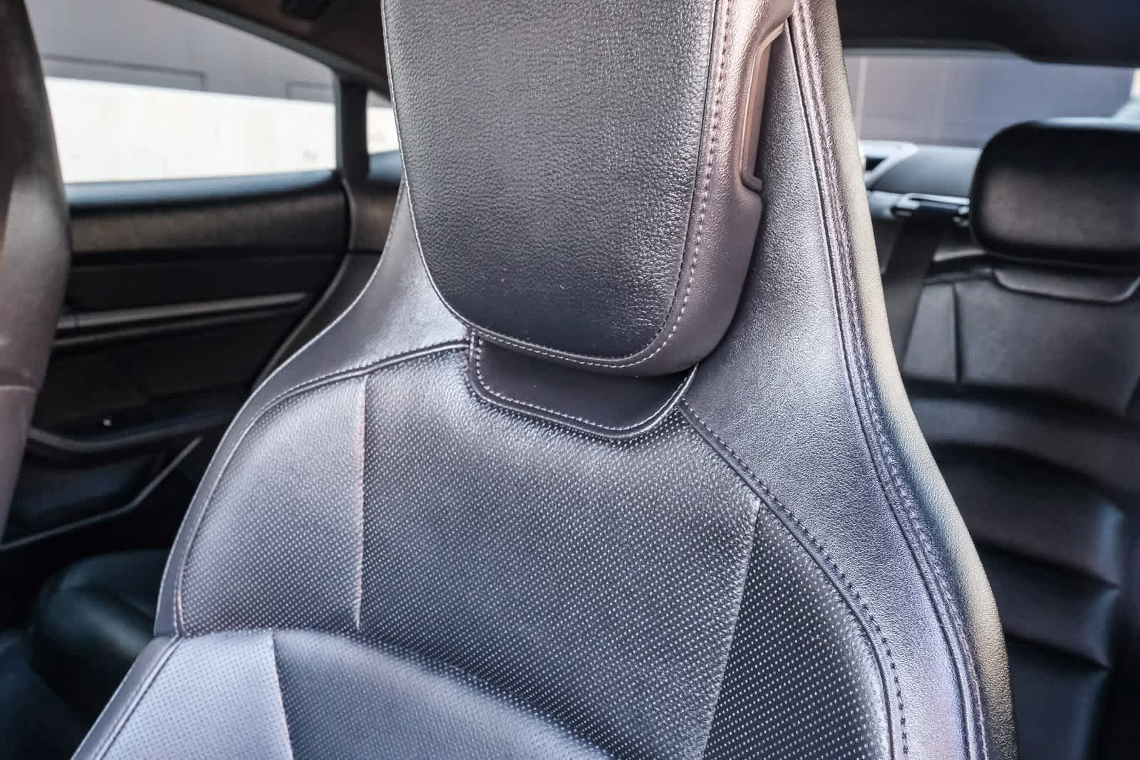 Thumbnail: 2025 Porsche Taycan - 21