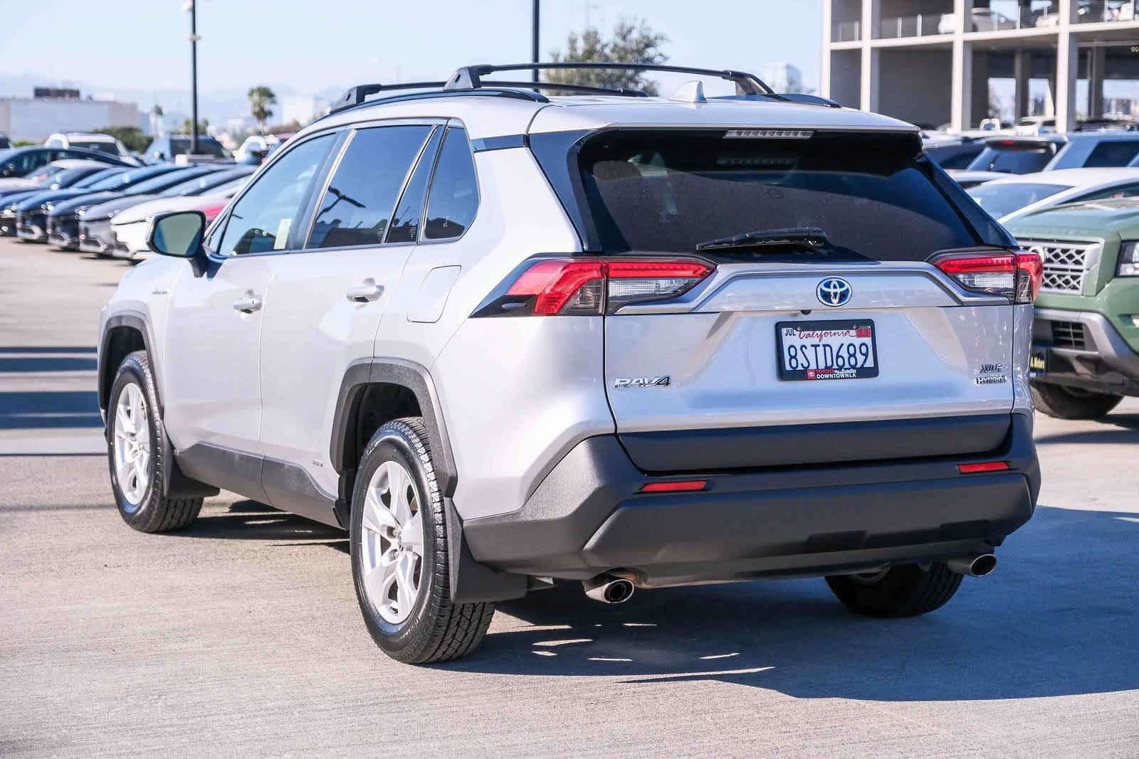 Thumbnail: 2020 Toyota RAV4 - 6