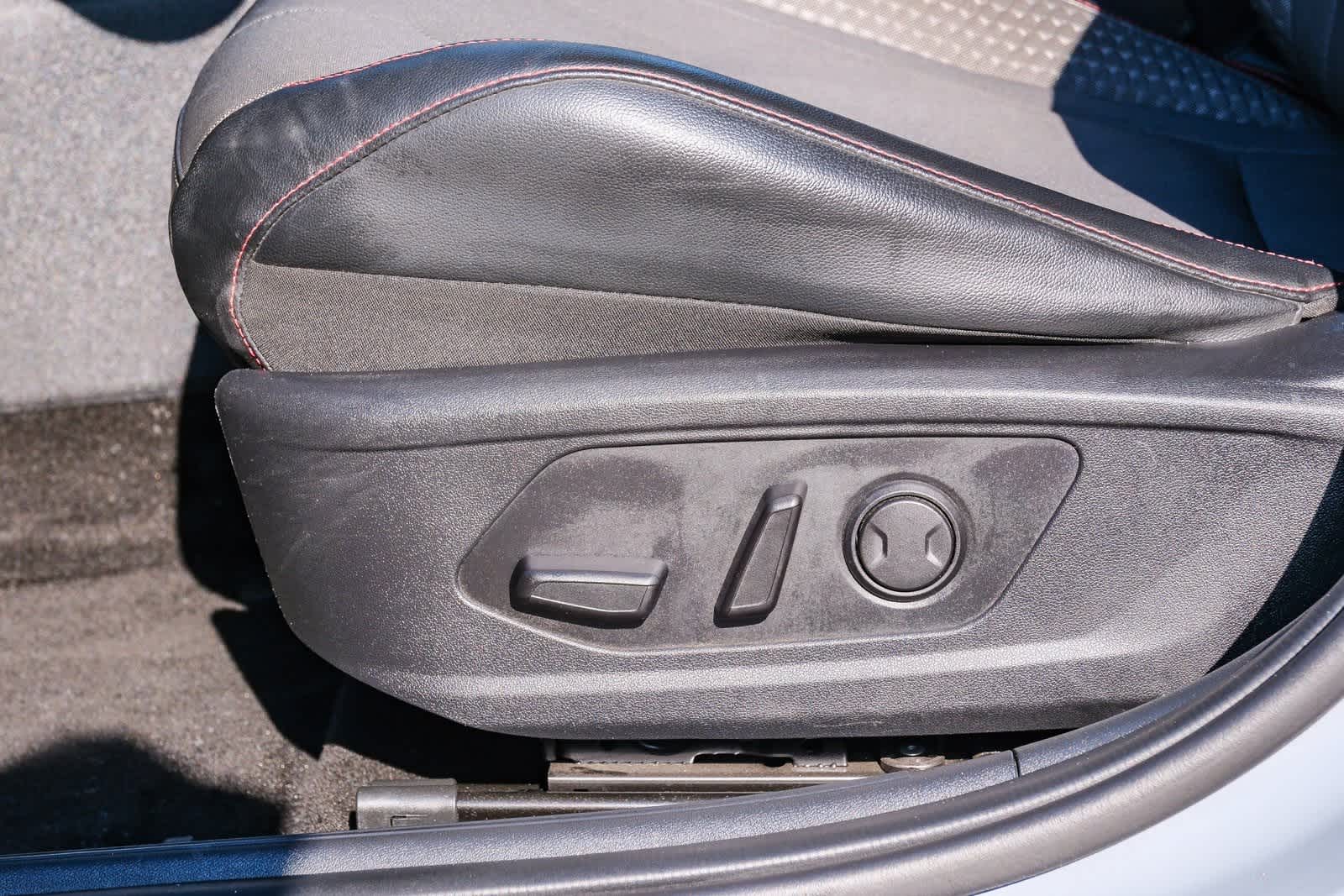 Thumbnail: 2022 Hyundai Elantra - 24