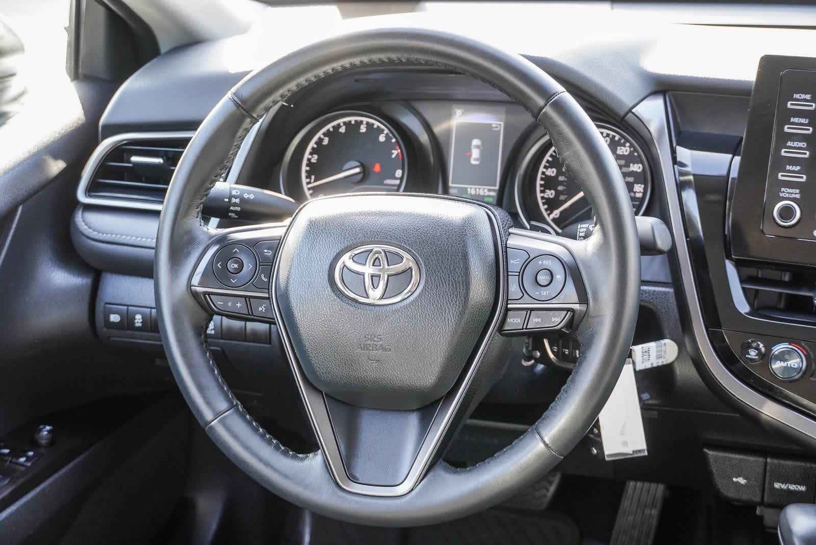2024 Toyota Camry SE 16