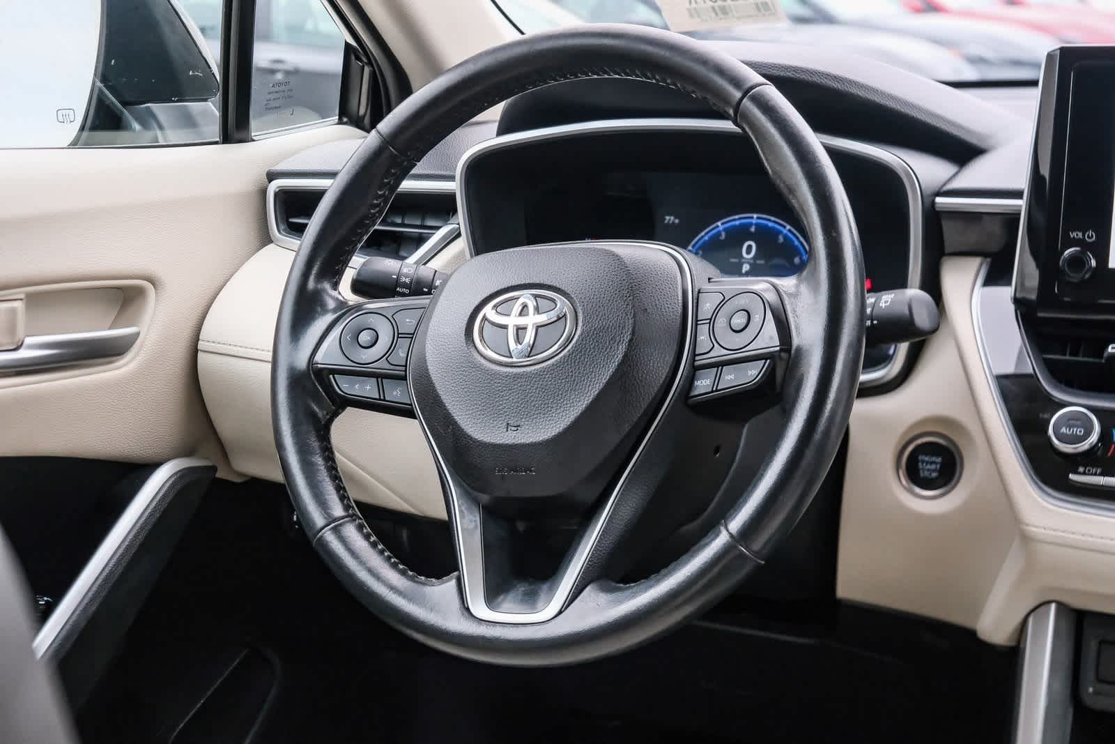 Thumbnail: 2023 Toyota Corolla Cross - 17