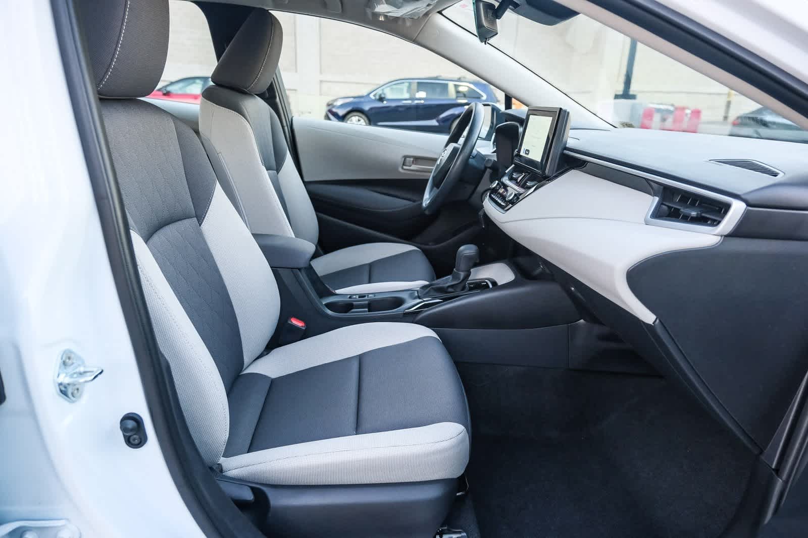 Thumbnail: 2025 Toyota Corolla - 17