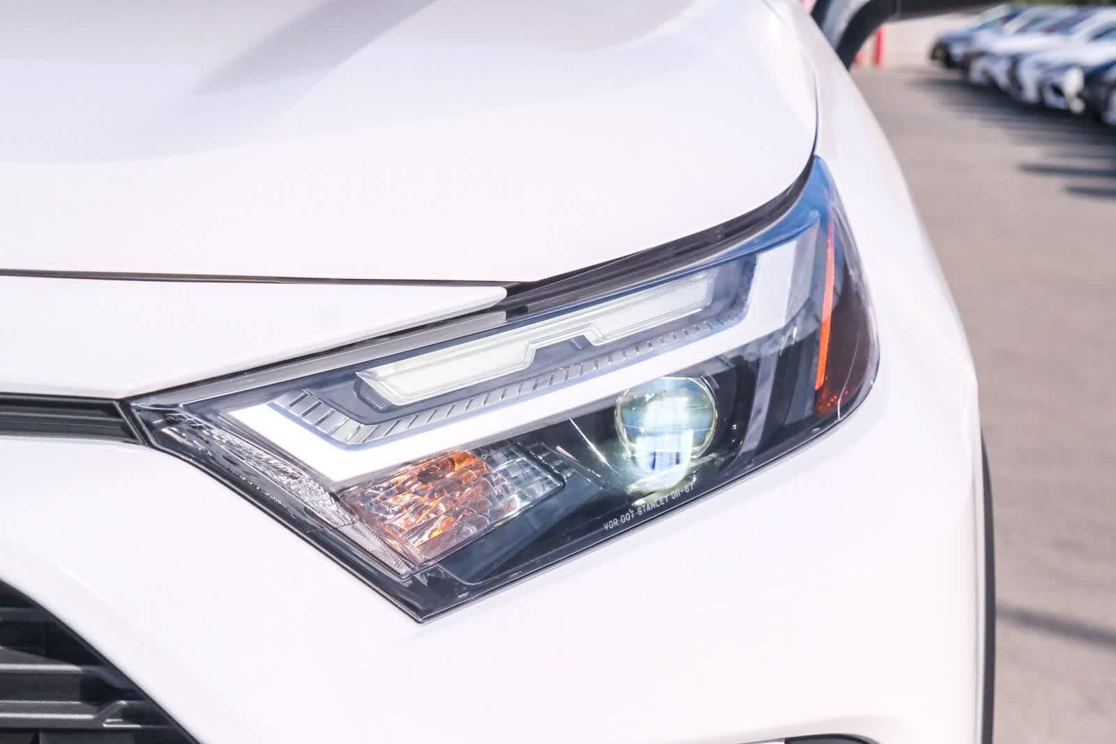 Thumbnail: 2024 Toyota RAV4 - 11
