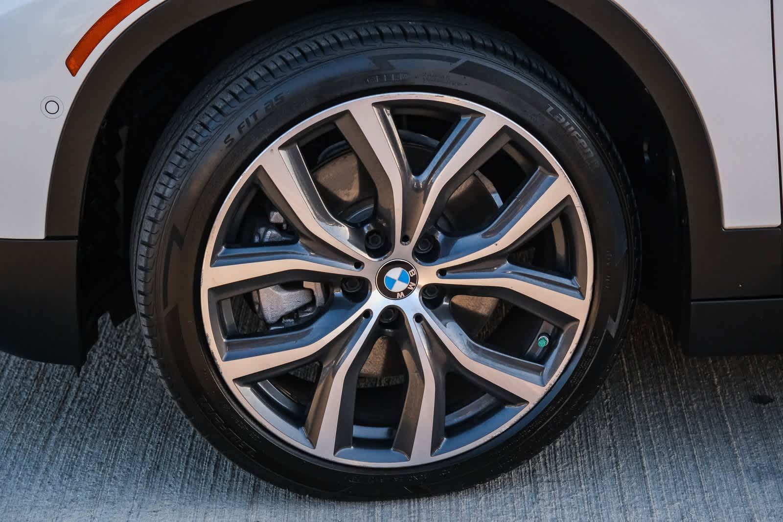Thumbnail: 2023 BMW X2 - 10