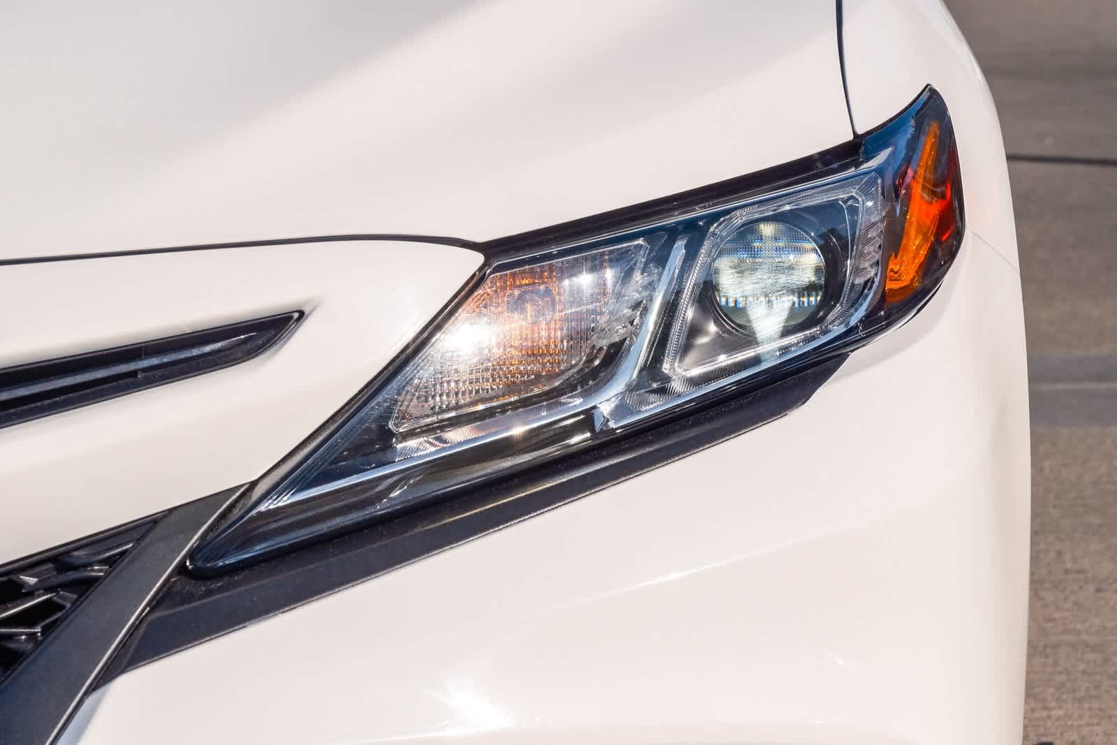 Thumbnail: 2019 Toyota Camry - 11