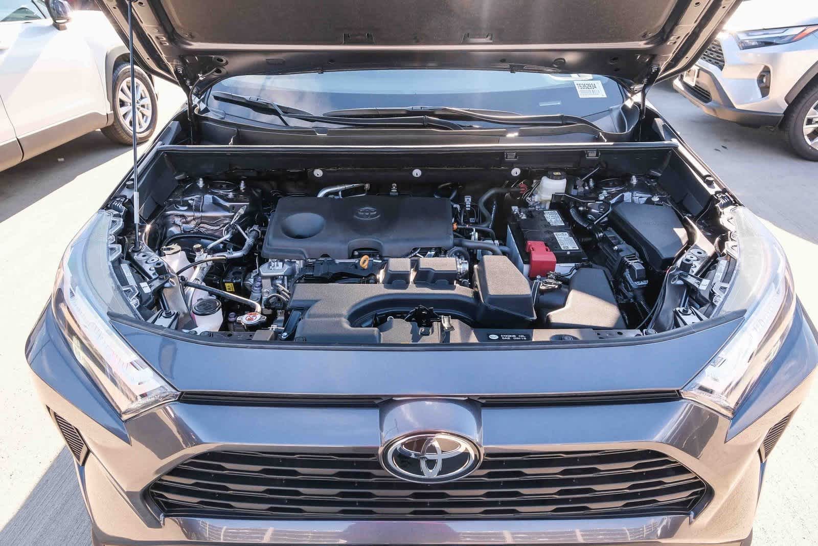 Thumbnail: 2025 Toyota RAV4 - 28