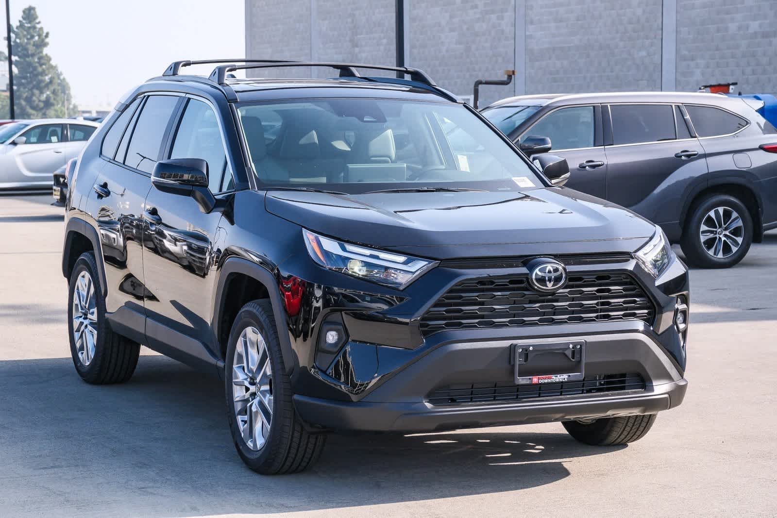 Thumbnail: 2025 Toyota RAV4 - 3