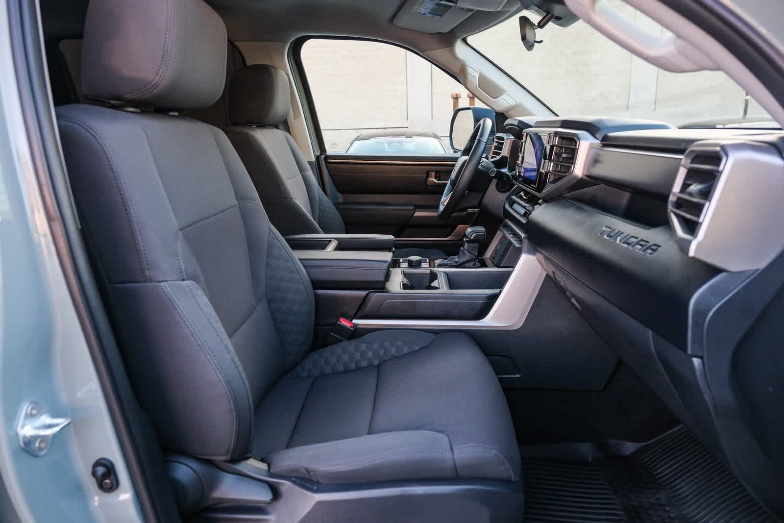 Thumbnail: 2023 Toyota Tundra - 18