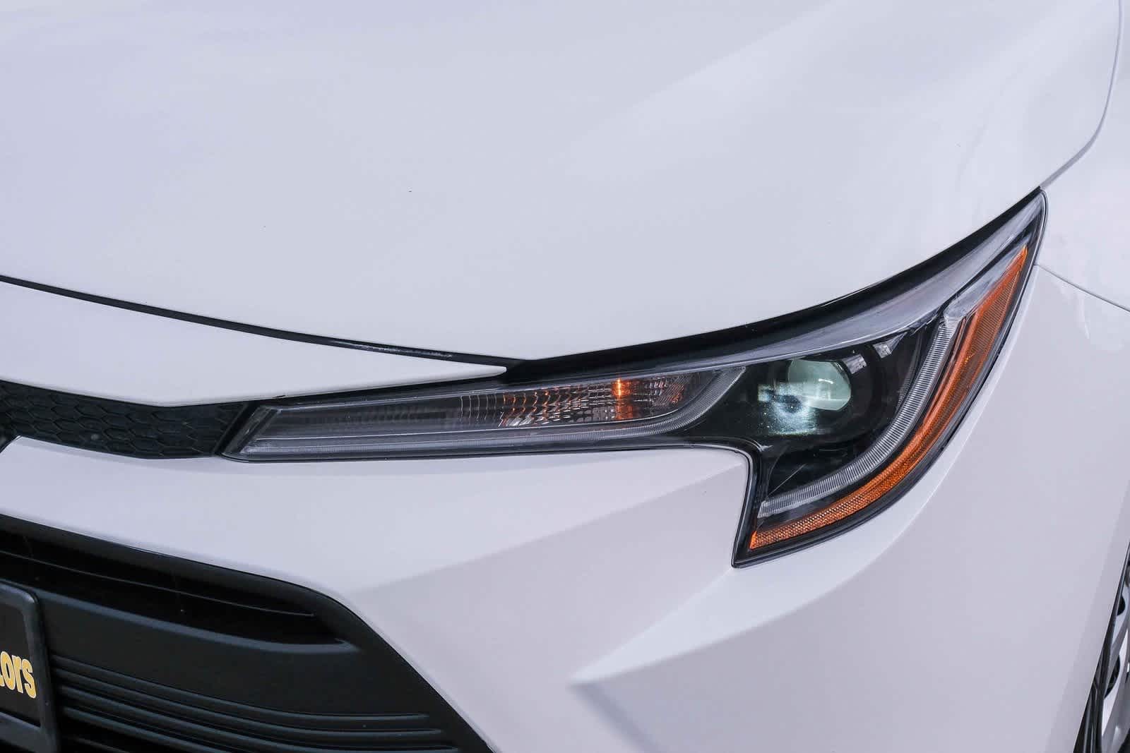 Thumbnail: 2023 Toyota Corolla - 11