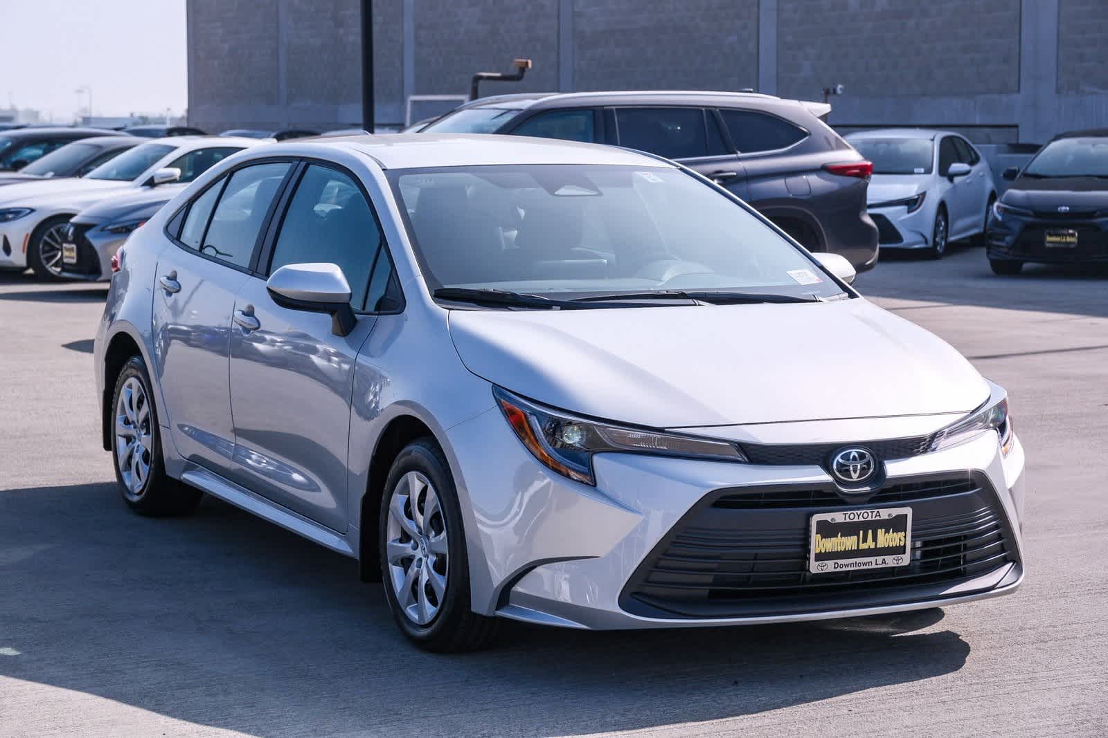 Thumbnail: 2025 Toyota Corolla - 3