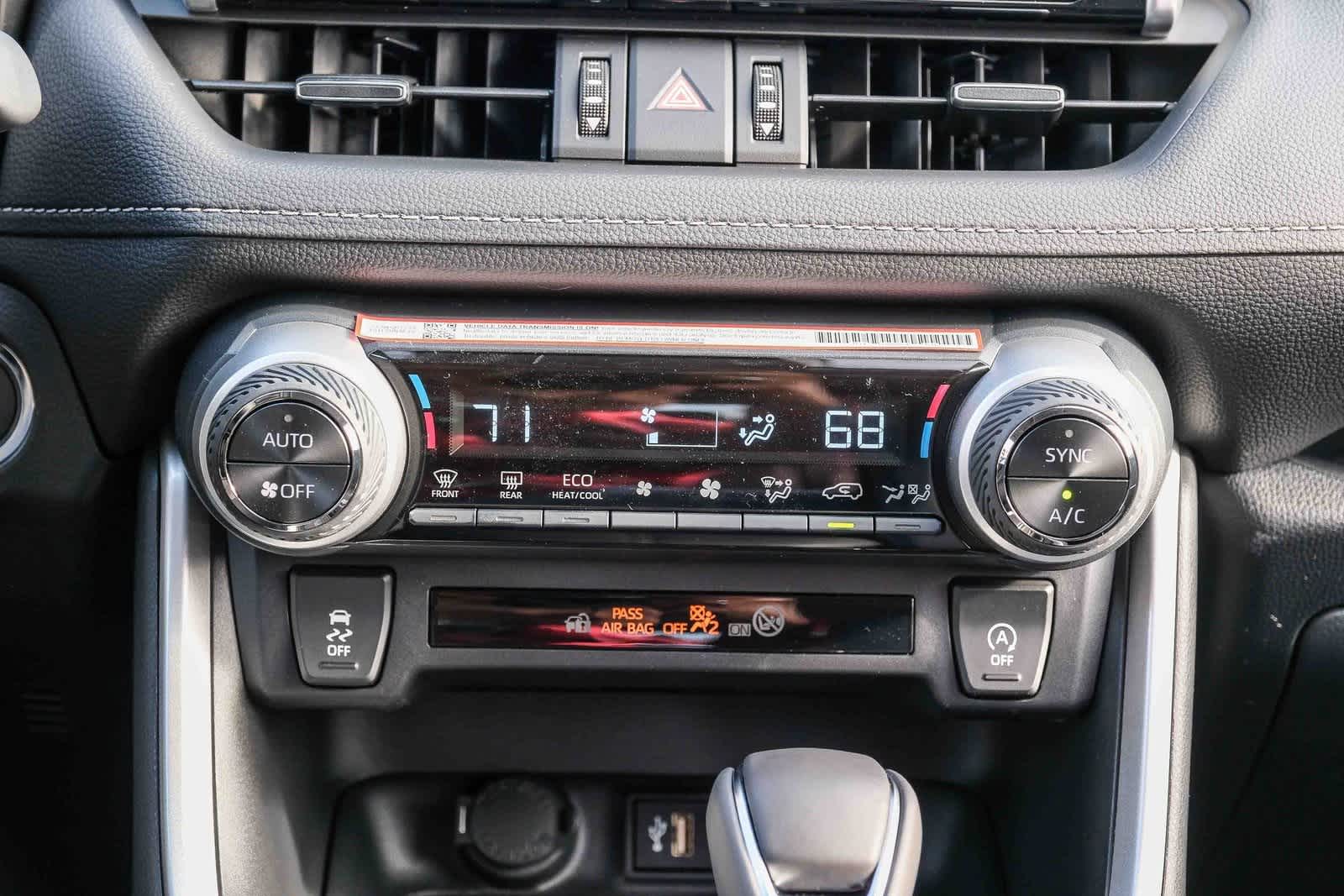 Thumbnail: 2025 Toyota RAV4 - 16