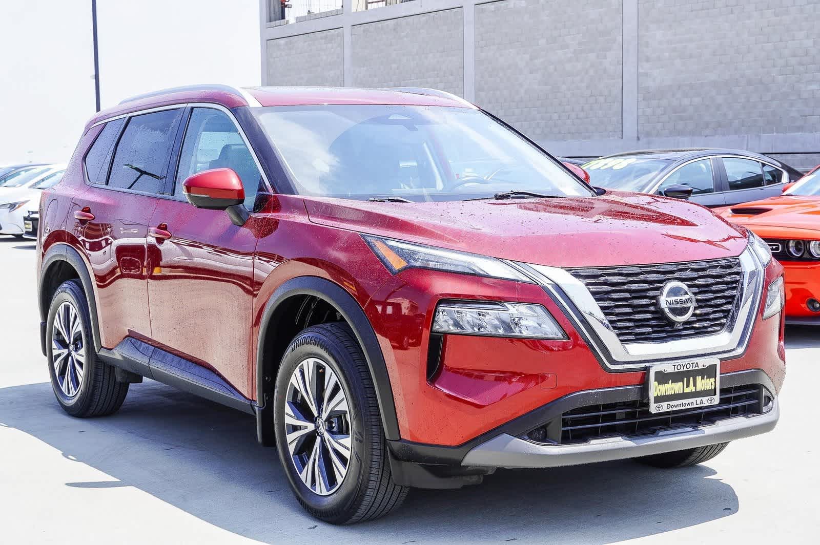 2021 Nissan Rogue SV 3