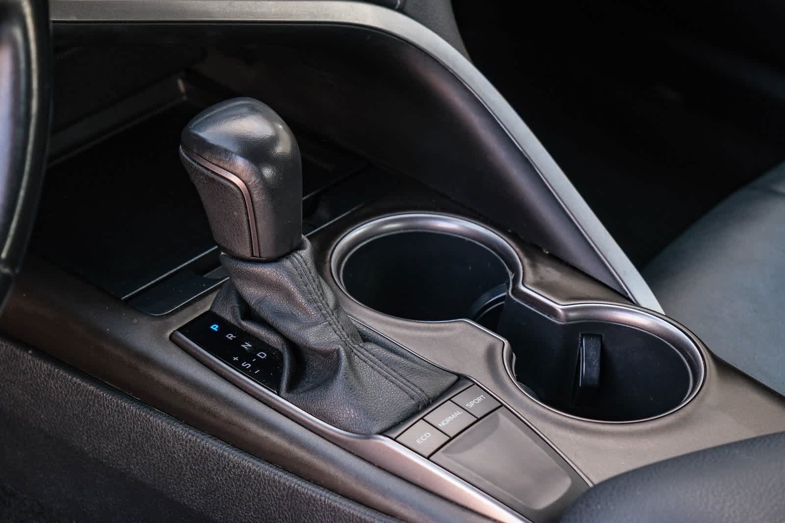 Thumbnail: 2022 Toyota Camry - 20