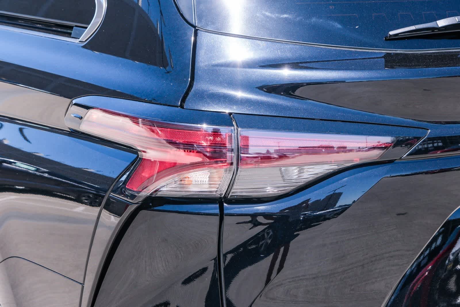 Thumbnail: 2023 Toyota Sienna - 7