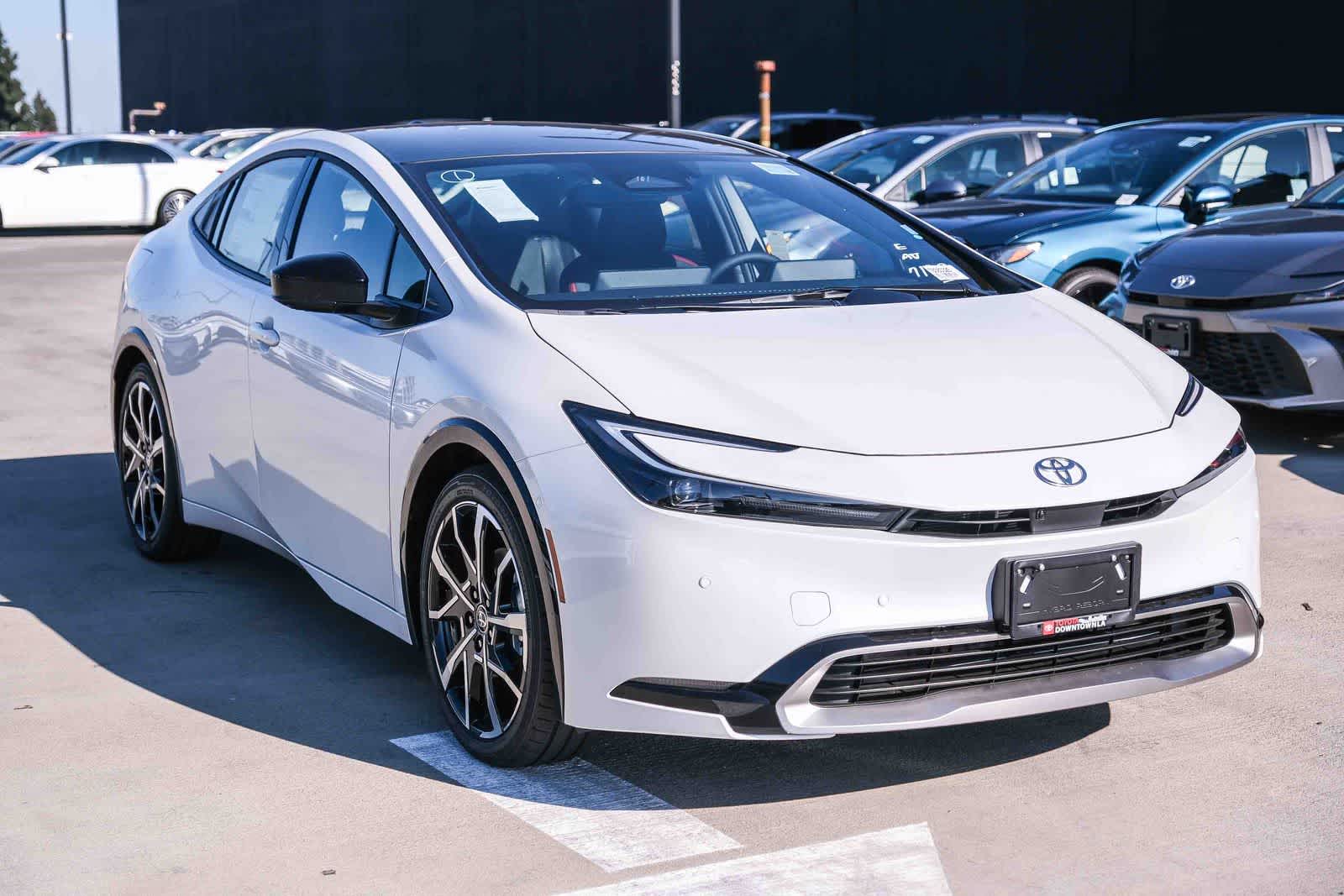 Thumbnail: 2026 Toyota Prius - 3