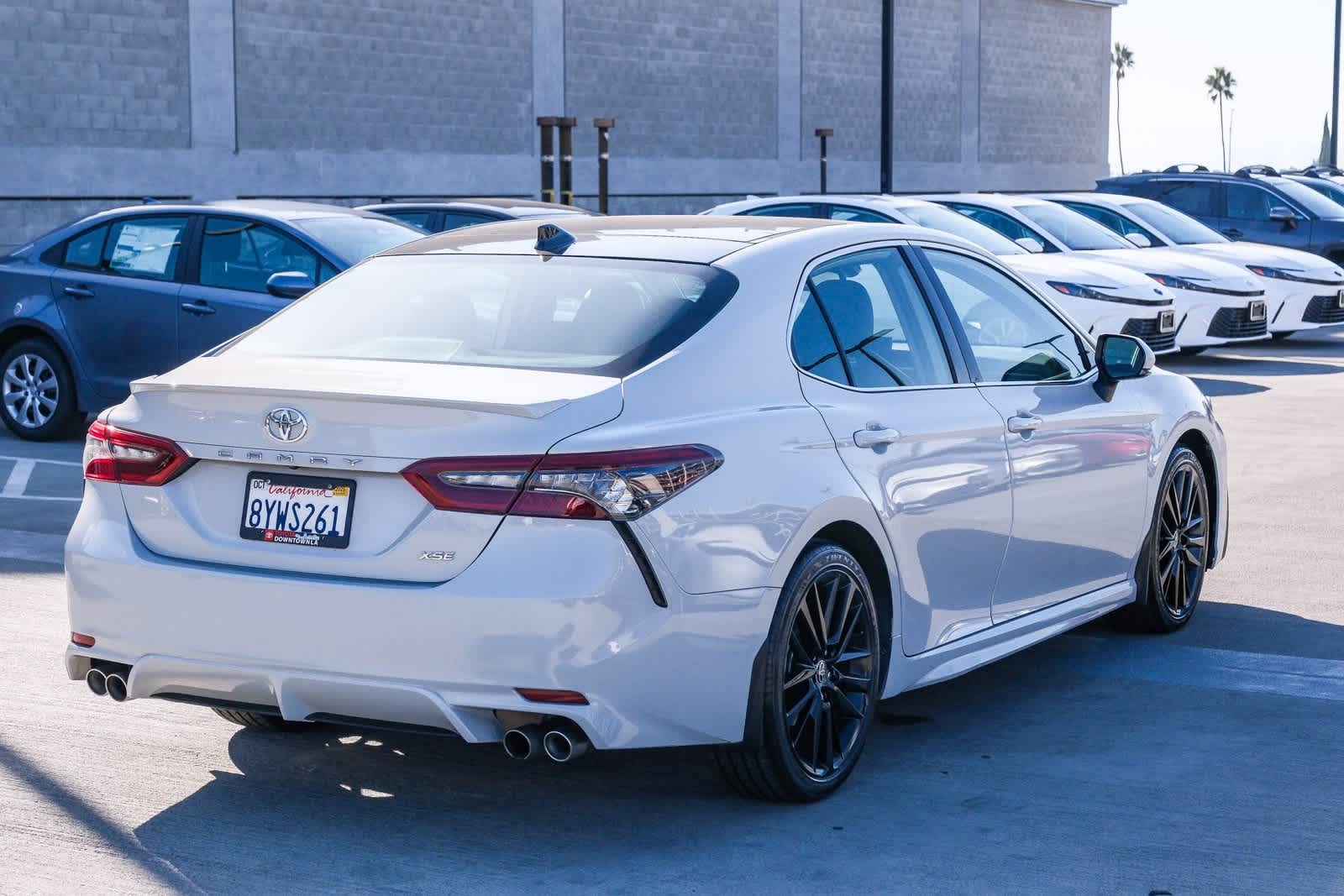 Thumbnail: 2022 Toyota Camry - 4