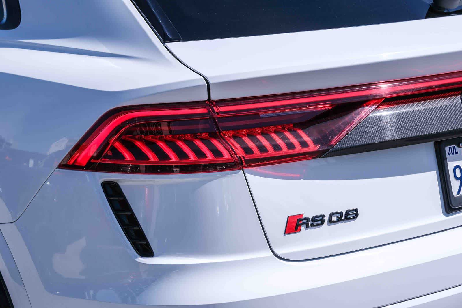 Thumbnail: 2022 Audi RS Q8 - 7