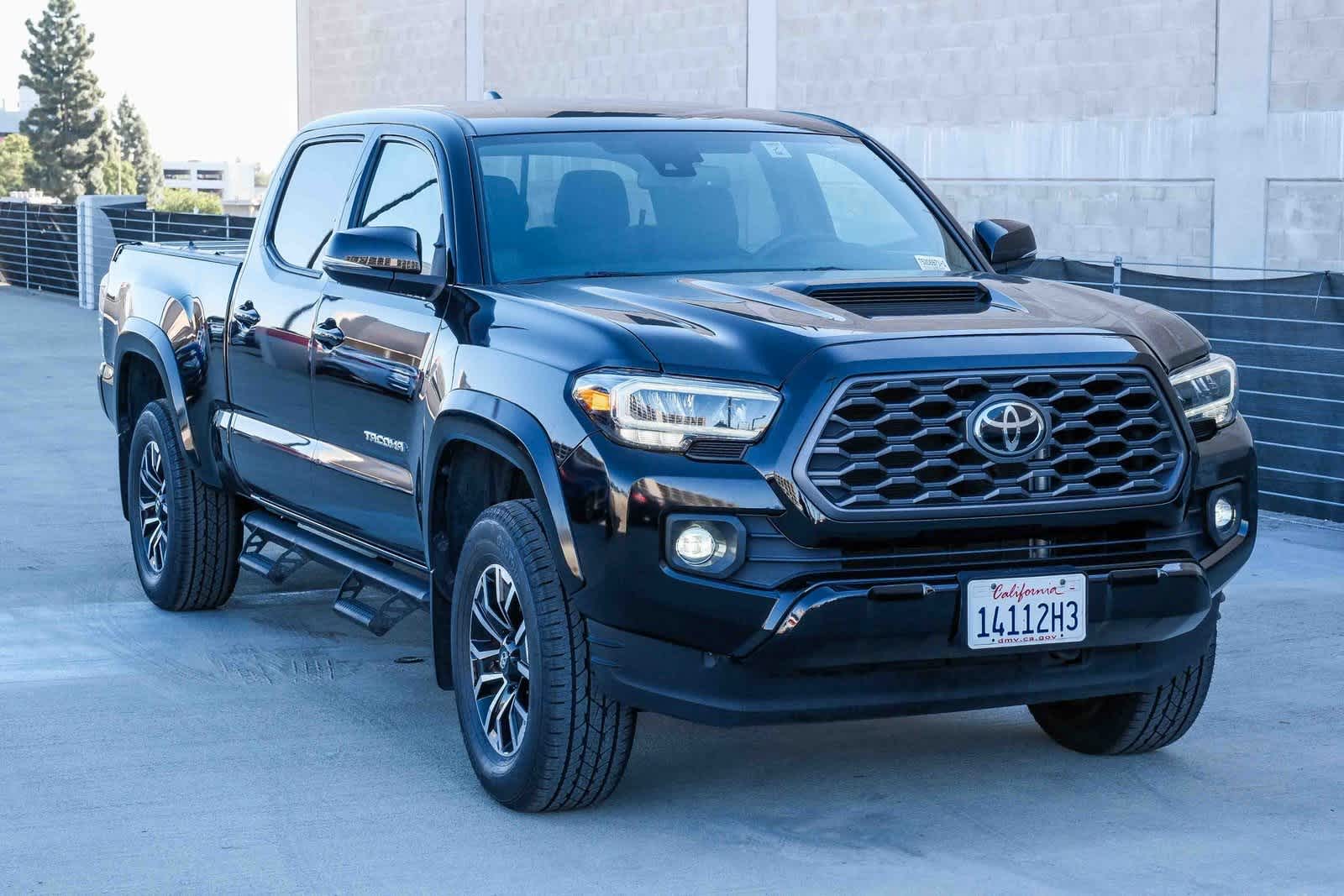 Thumbnail: 2021 Toyota Tacoma - 3