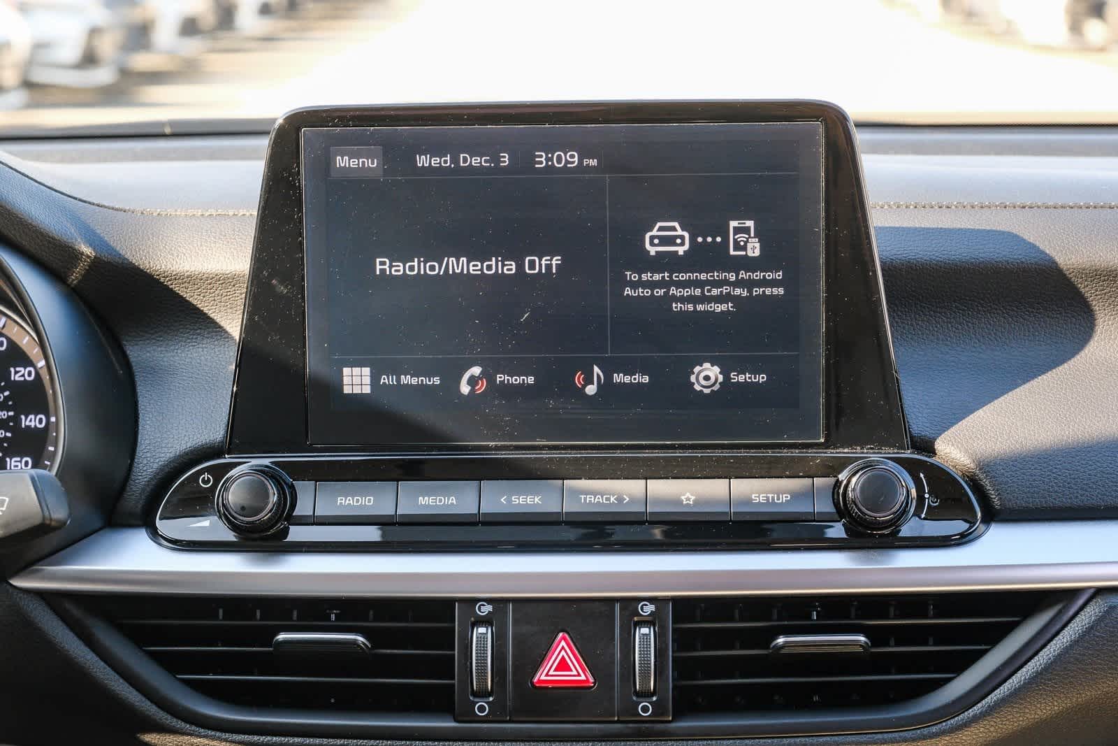 Thumbnail: 2023 Kia Forte - 15