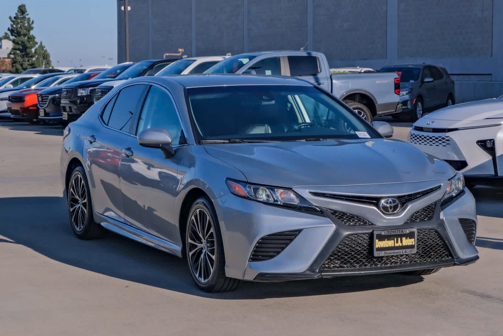 Thumbnail: 2020 Toyota Camry - 3