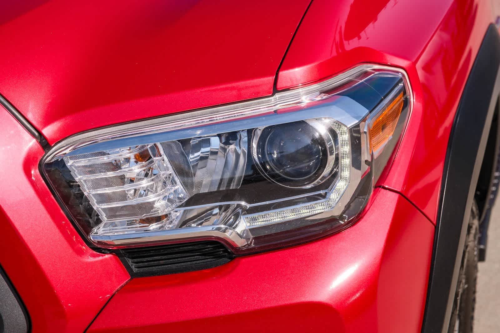 Thumbnail: 2022 Toyota Tacoma - 11