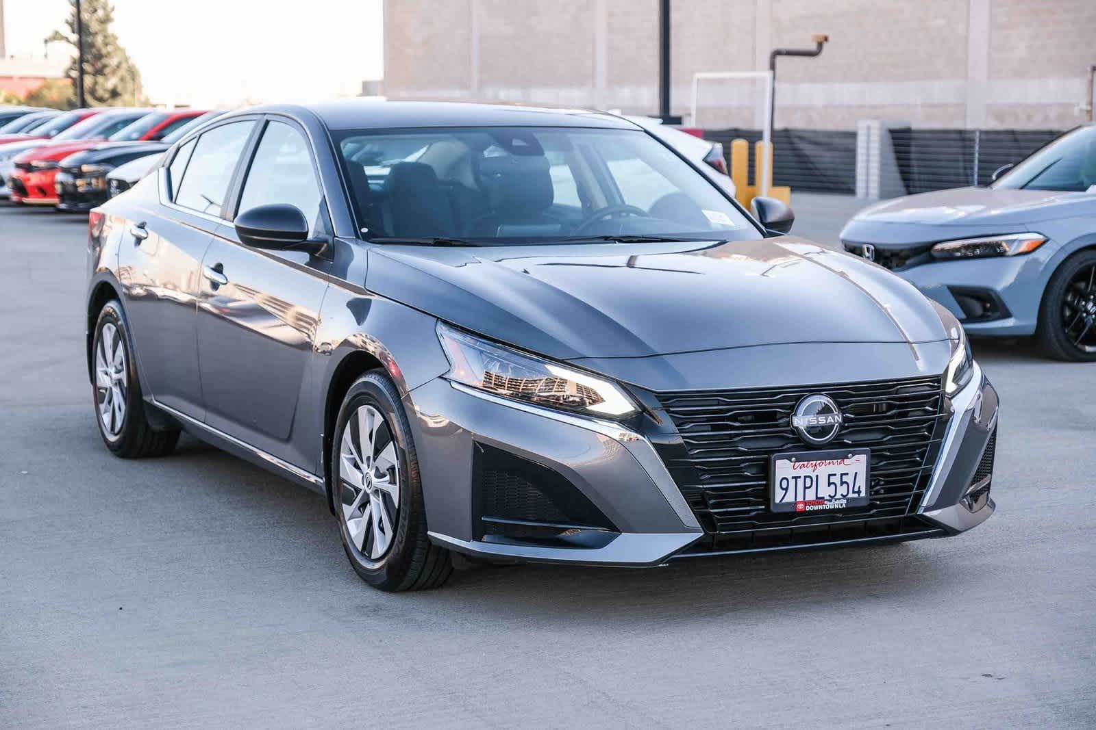 Thumbnail: 2025 Nissan Altima - 3