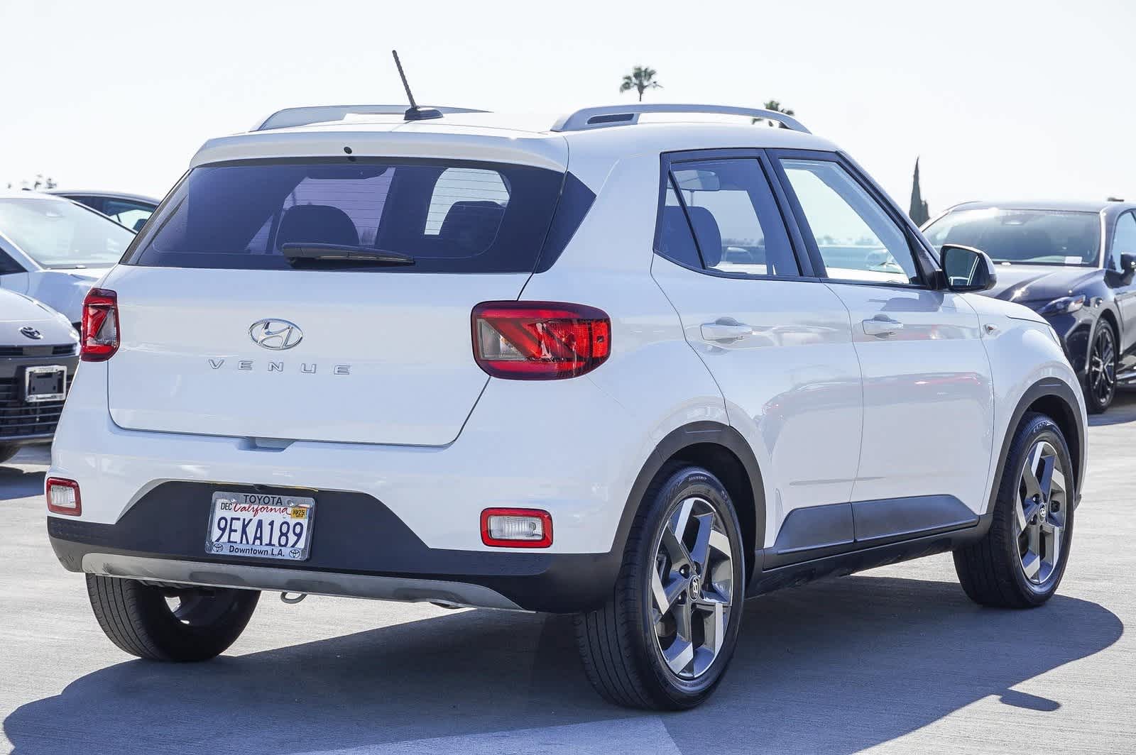 2023 Hyundai Venue SEL 4