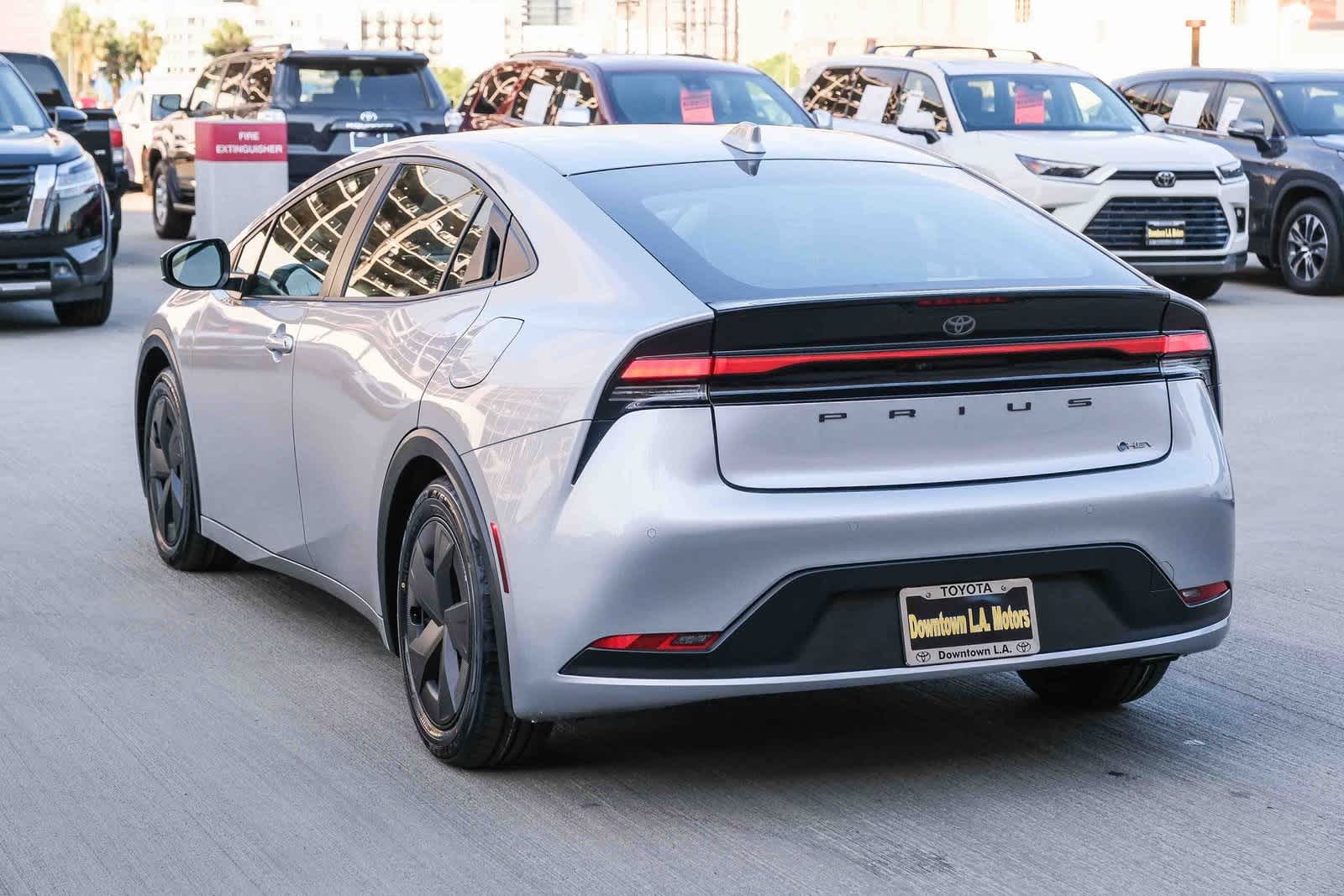 Thumbnail: 2024 Toyota Prius - 6