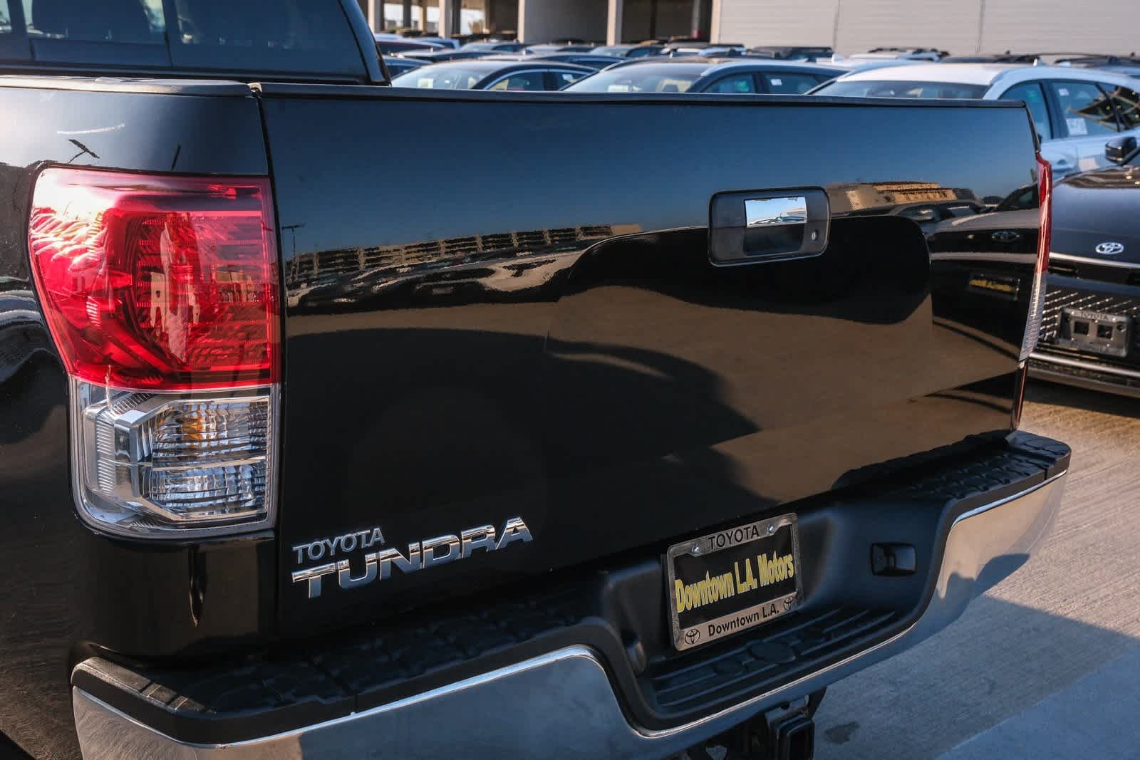 Thumbnail: 2013 Toyota Tundra - 11