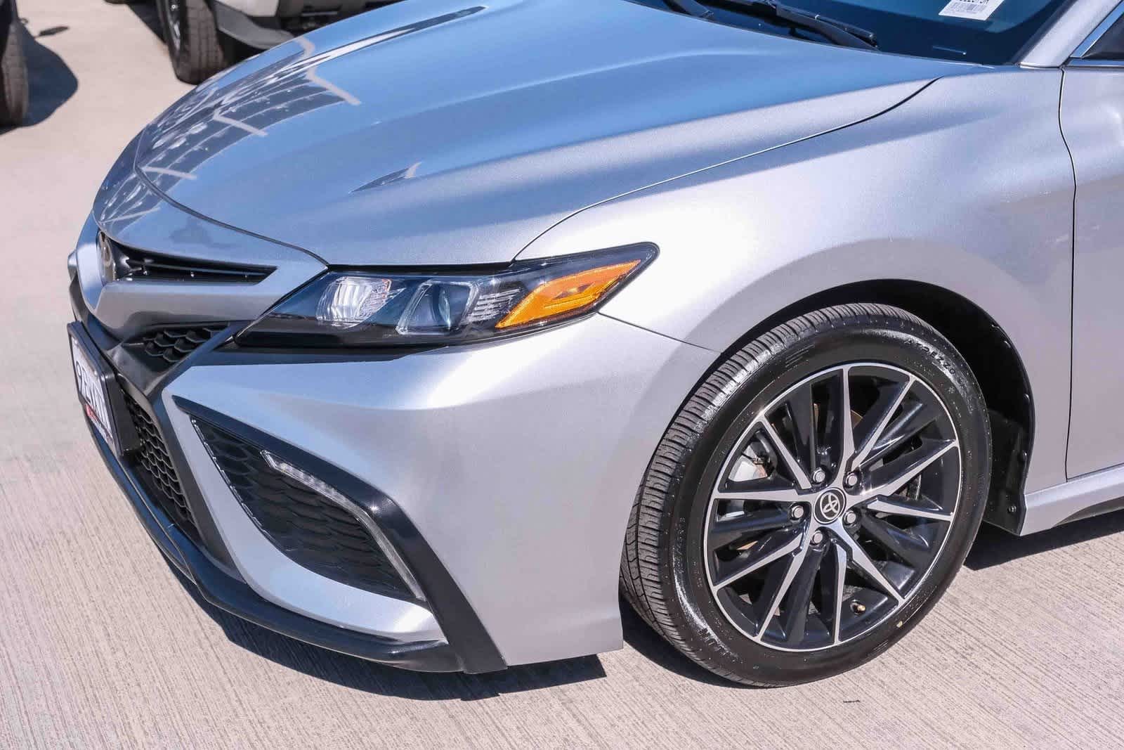 Thumbnail: 2023 Toyota Camry - 12